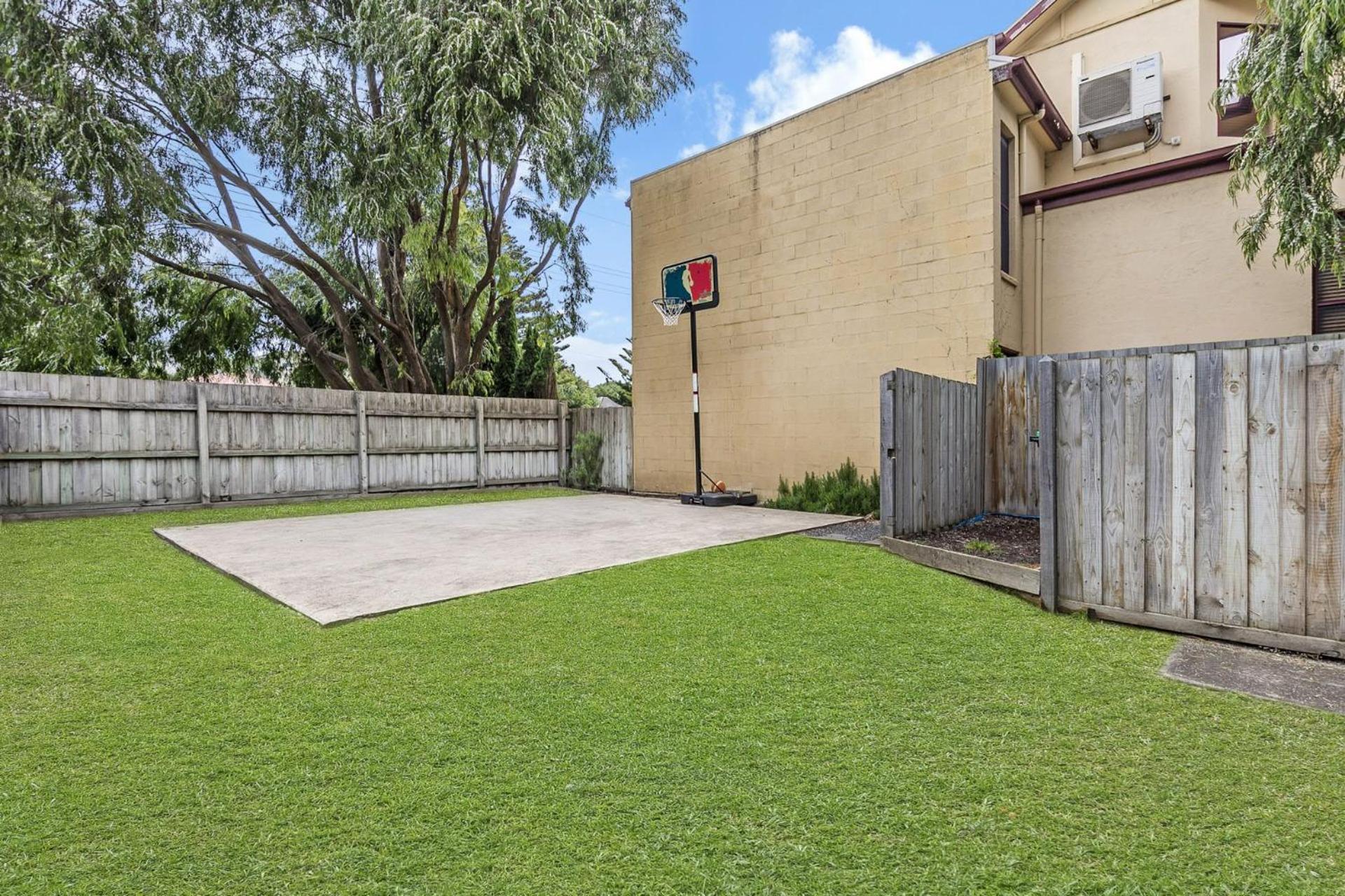 Eastern Beach Unit 1