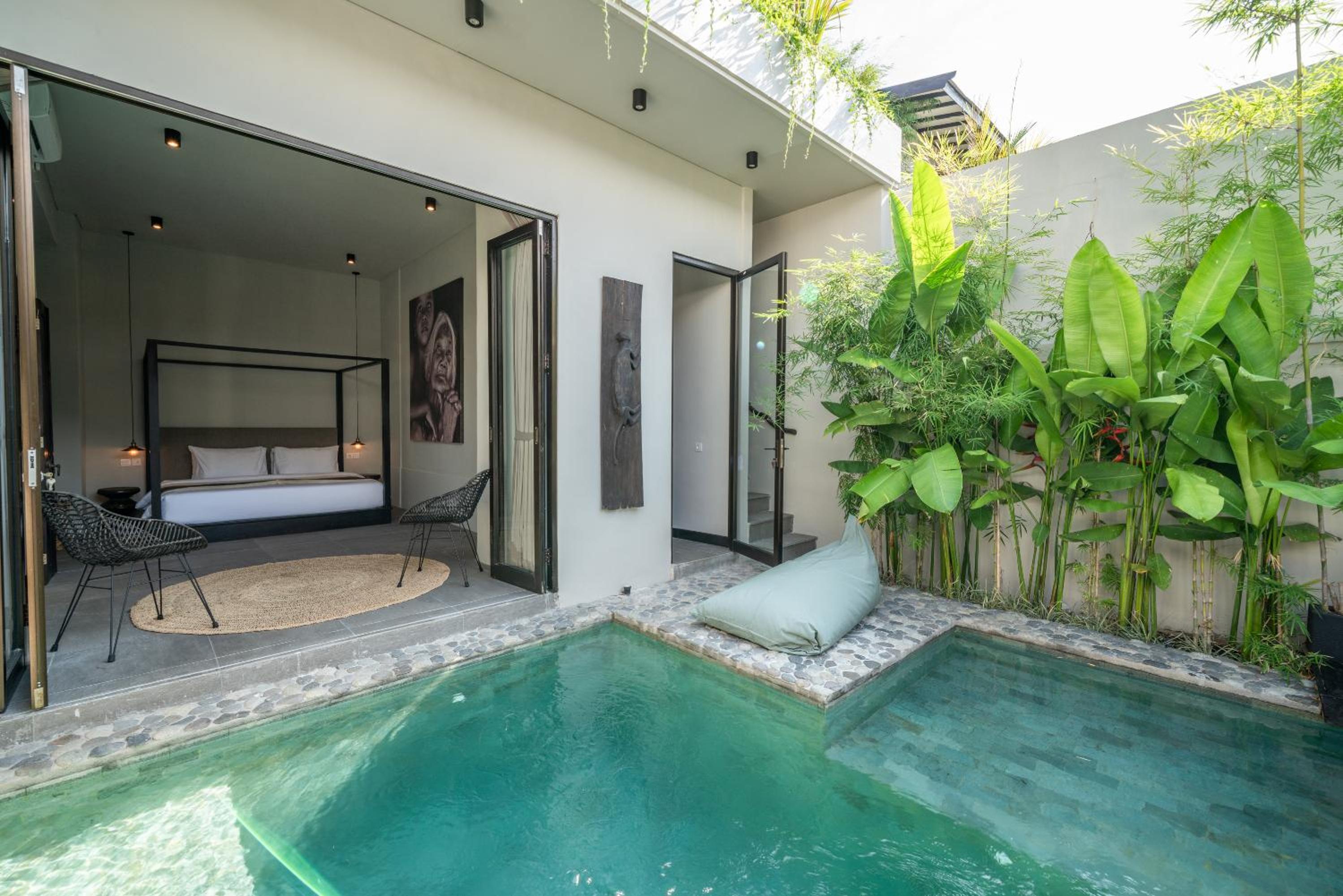 Villa Wiraja 1 - Modern 4 bdr villa in Berawa view 2