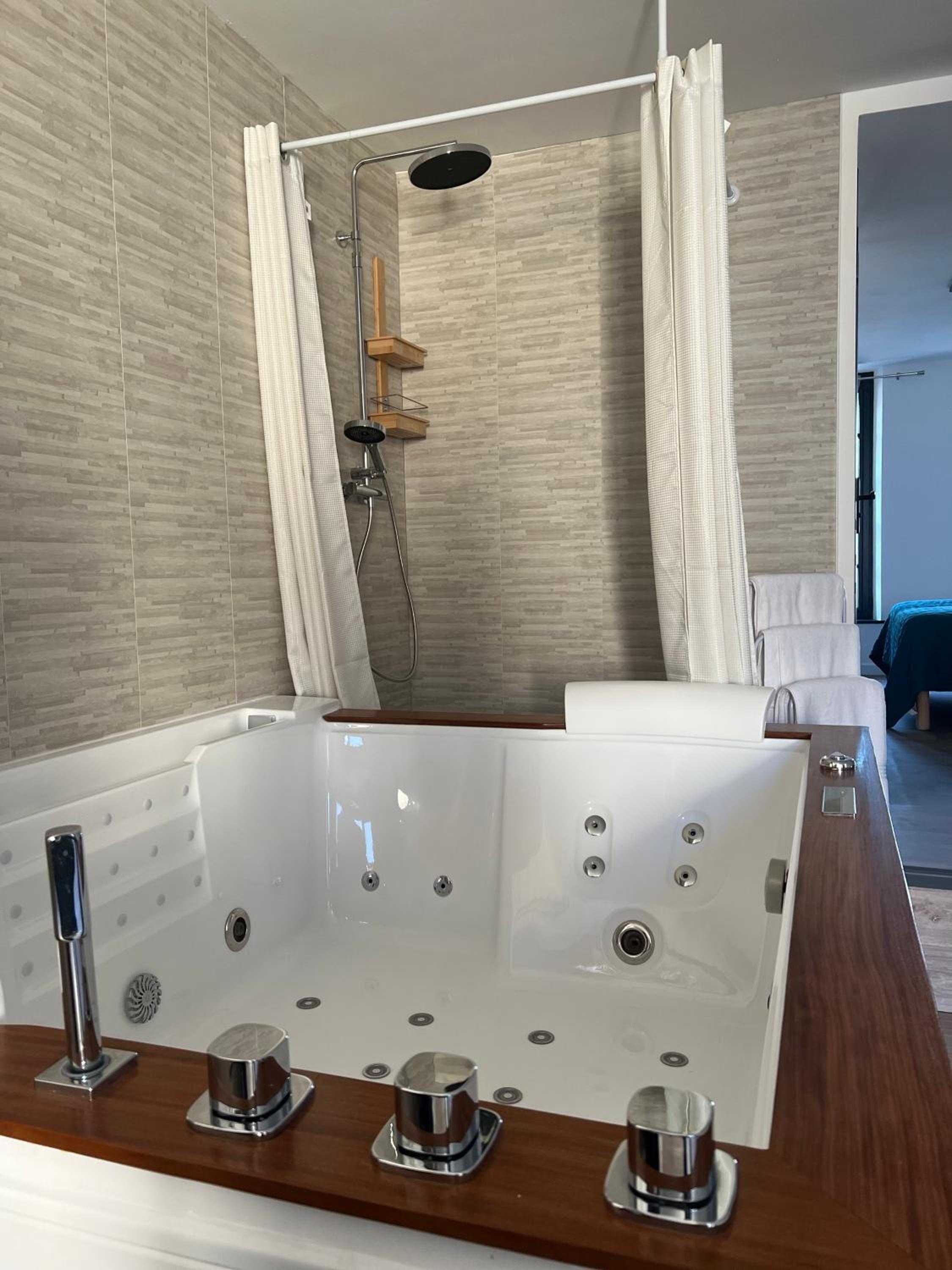 Jacuzzi