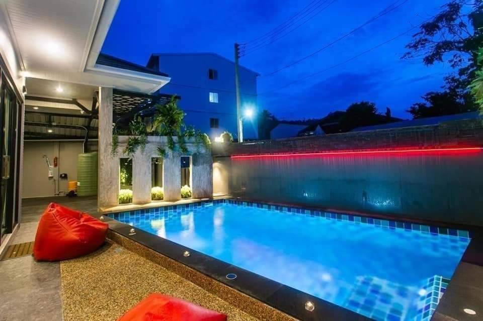 Nut & Non Pool Villa by Duangtham view 3