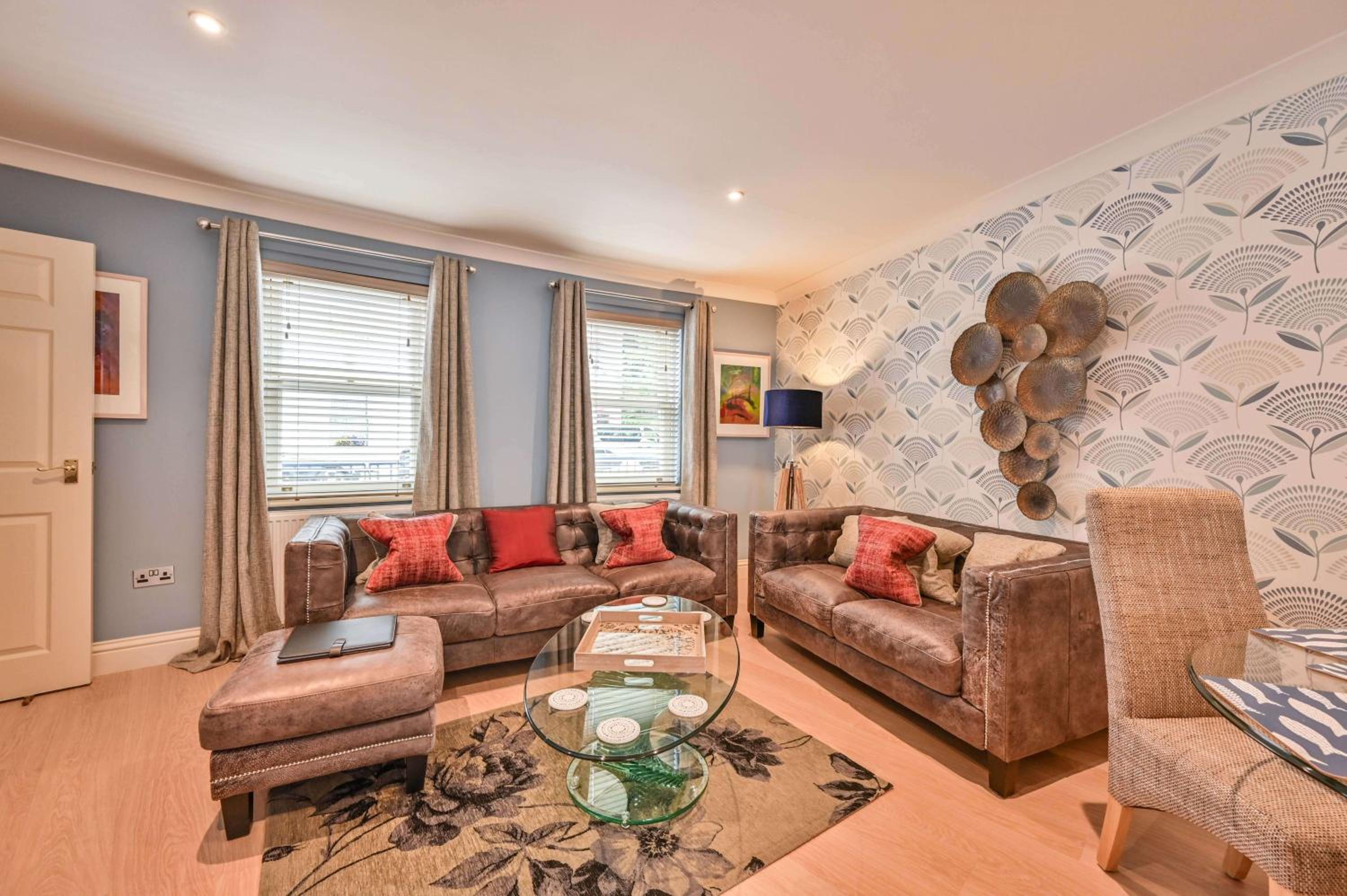 Lisburne Place - Luxury Three Bedroom Town House view 3