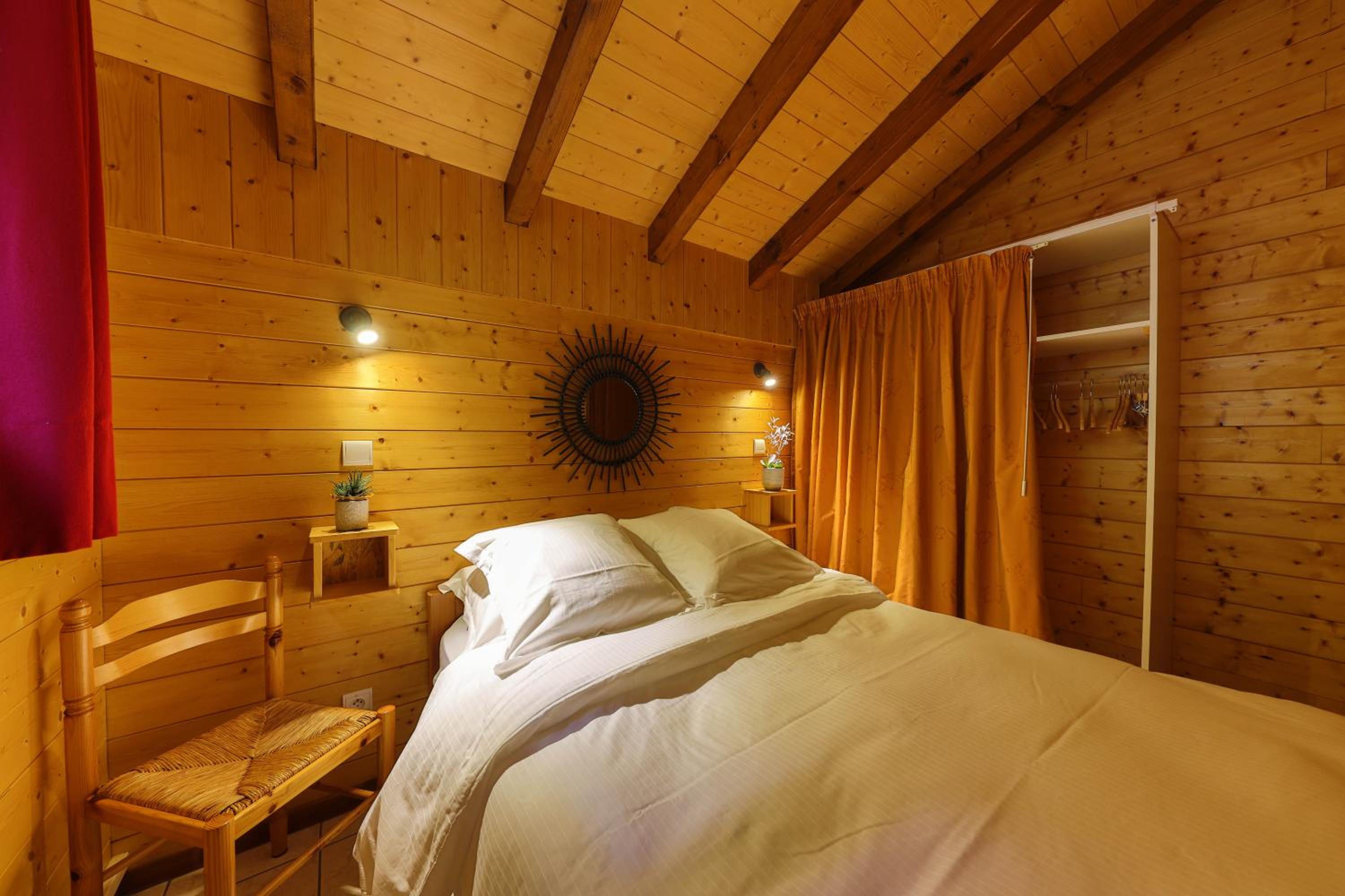Chalet Anemone view 4