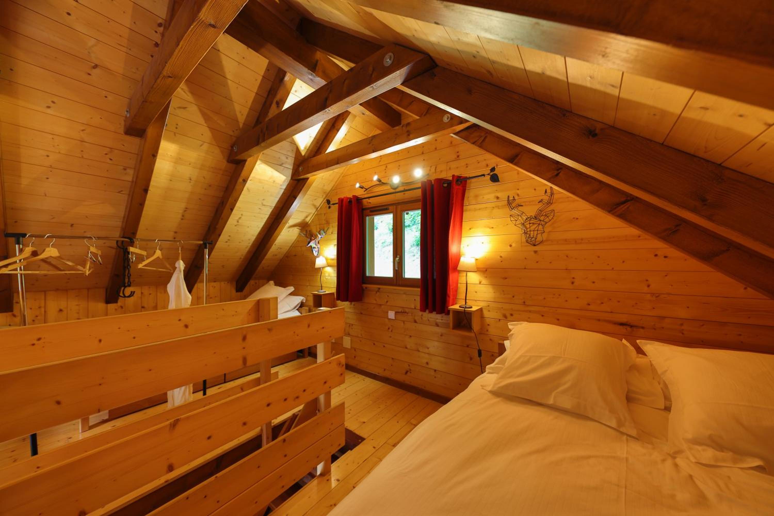Chalet Anemone view 5