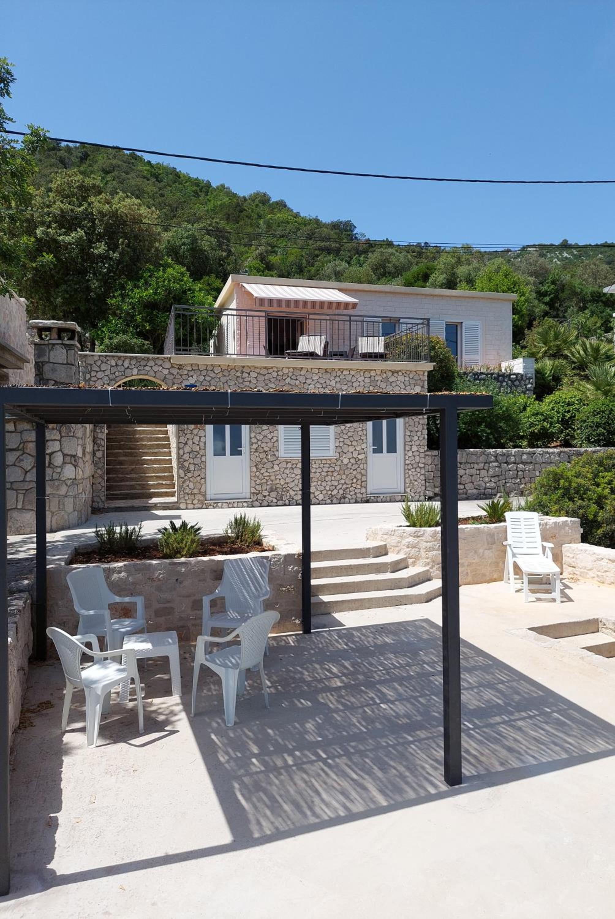 House Daniva view 4
