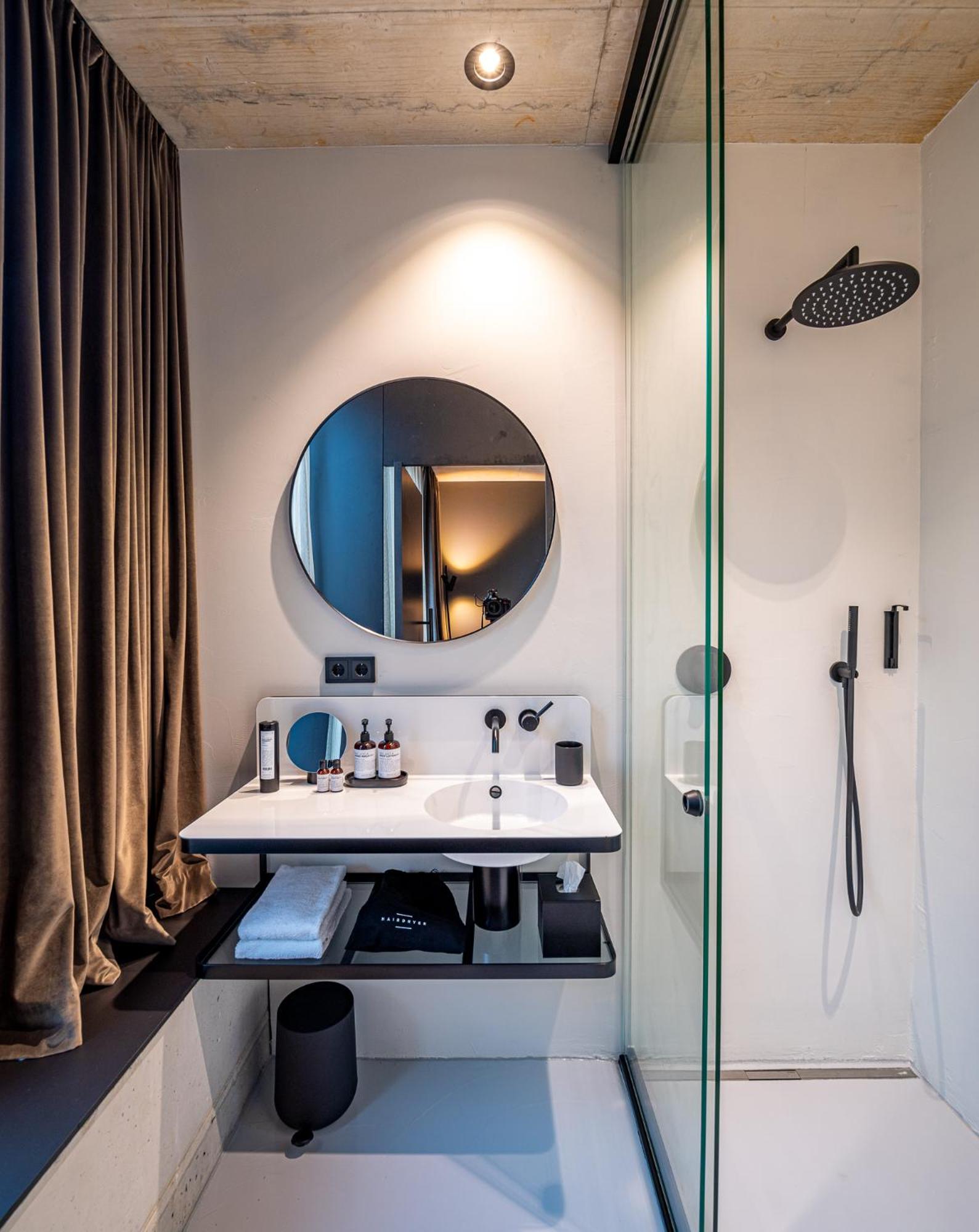 Lifestyle B&B by Phillip Sigwart