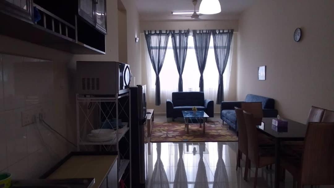 VUE RESIDENCES SERVICE SUITE 2 ROOMS DELUXE 6 Pax