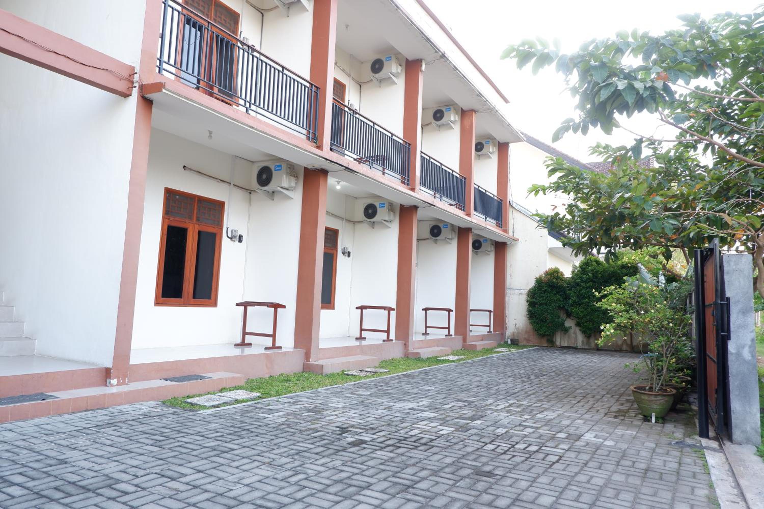 Reddoorz at Bale Eja Syariah Senggigi