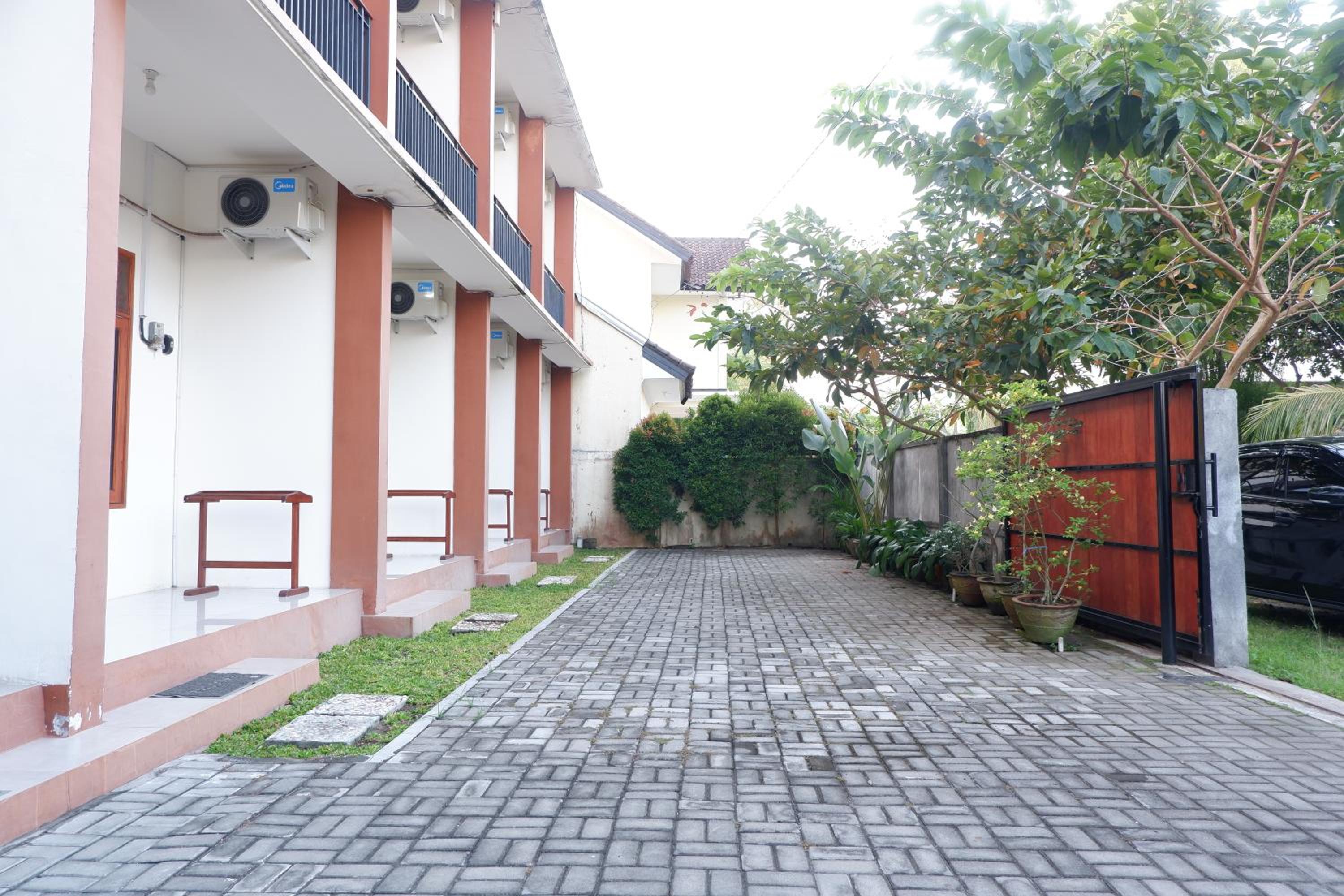 Reddoorz at Bale Eja Syariah Senggigi