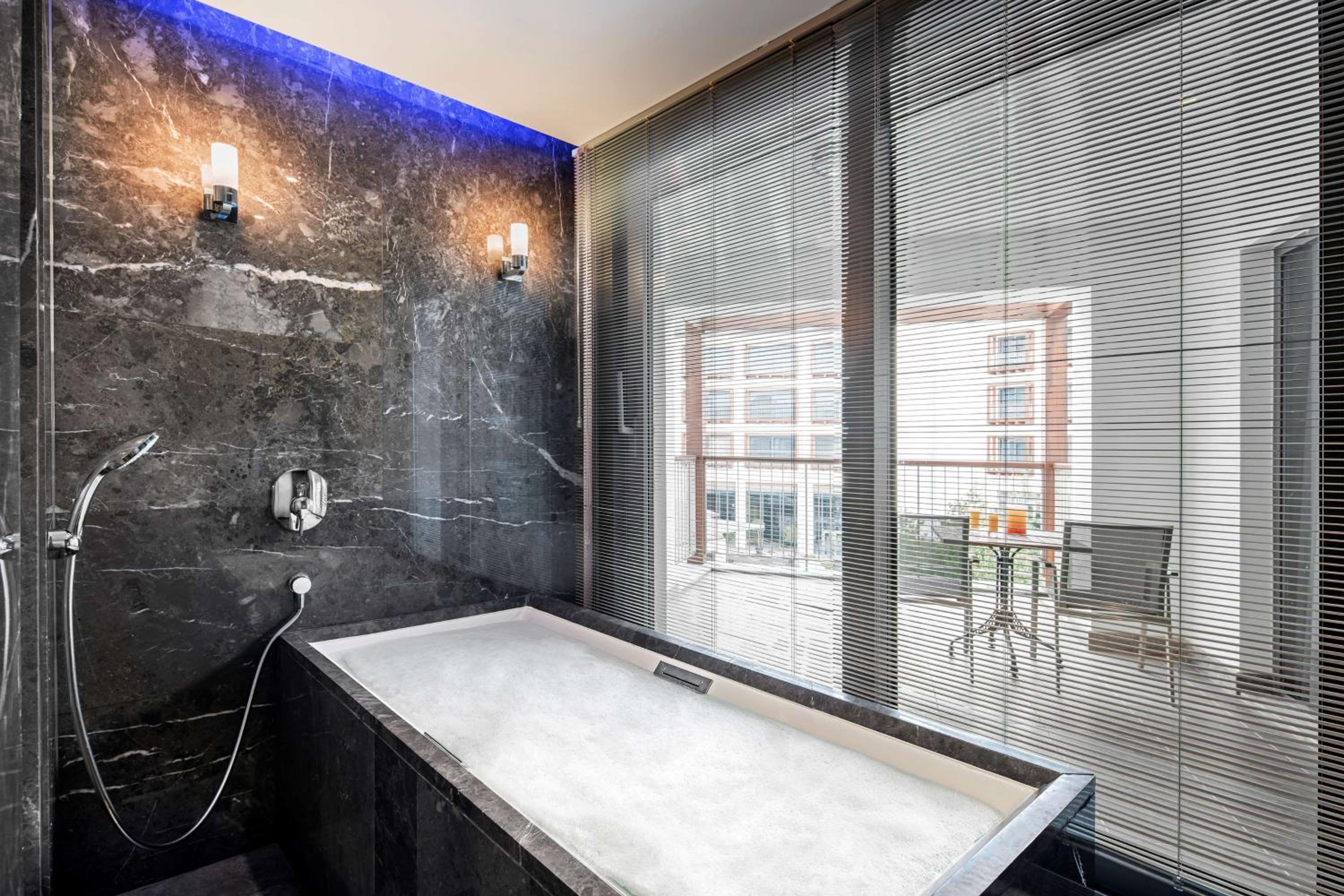 Radisson Blu Hotel & Spa, Istanbul Tuzla - Image 26