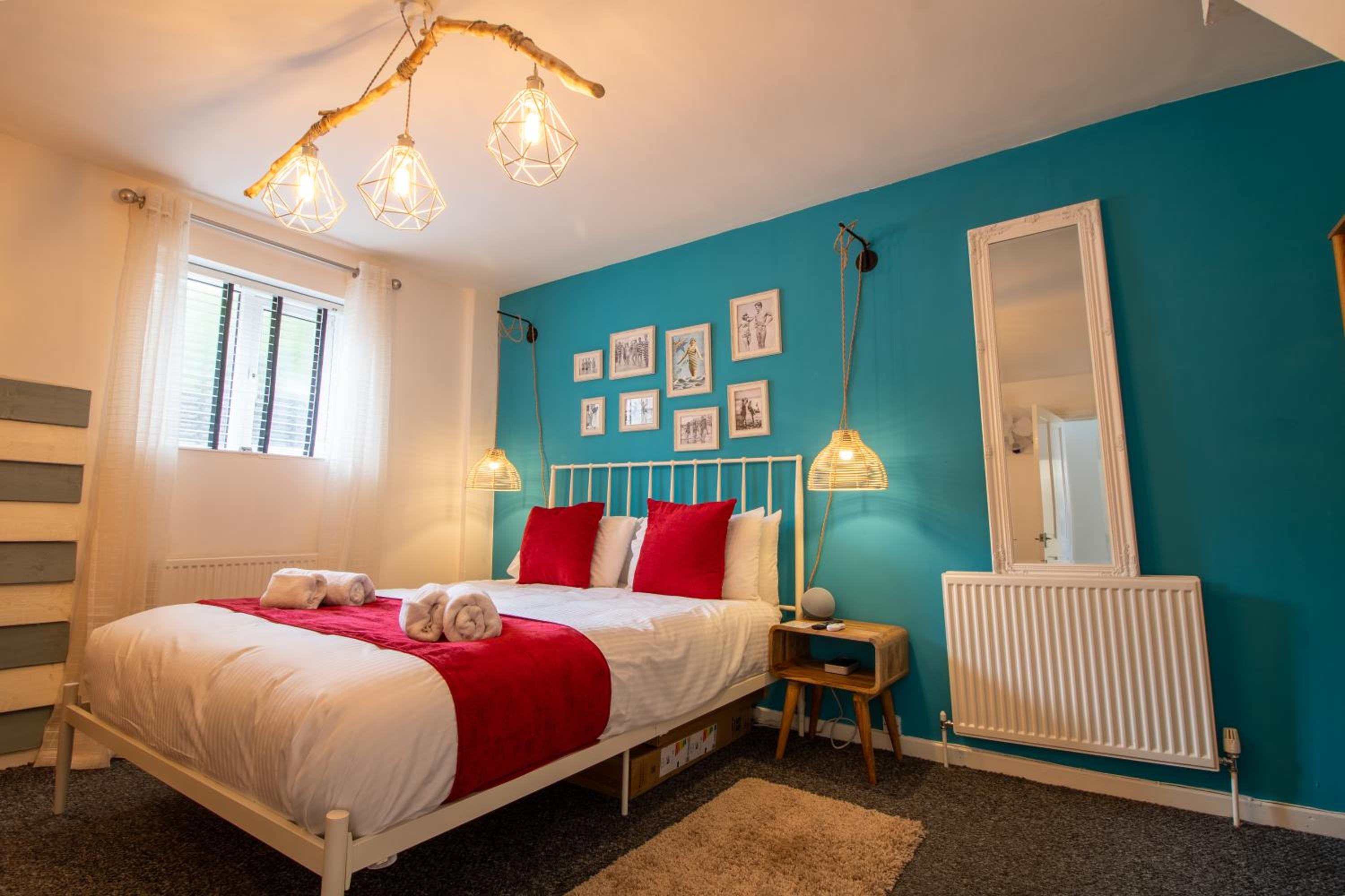Cozy, Chic, Dairy Cottage near to Beach & Shops- Parking view 5