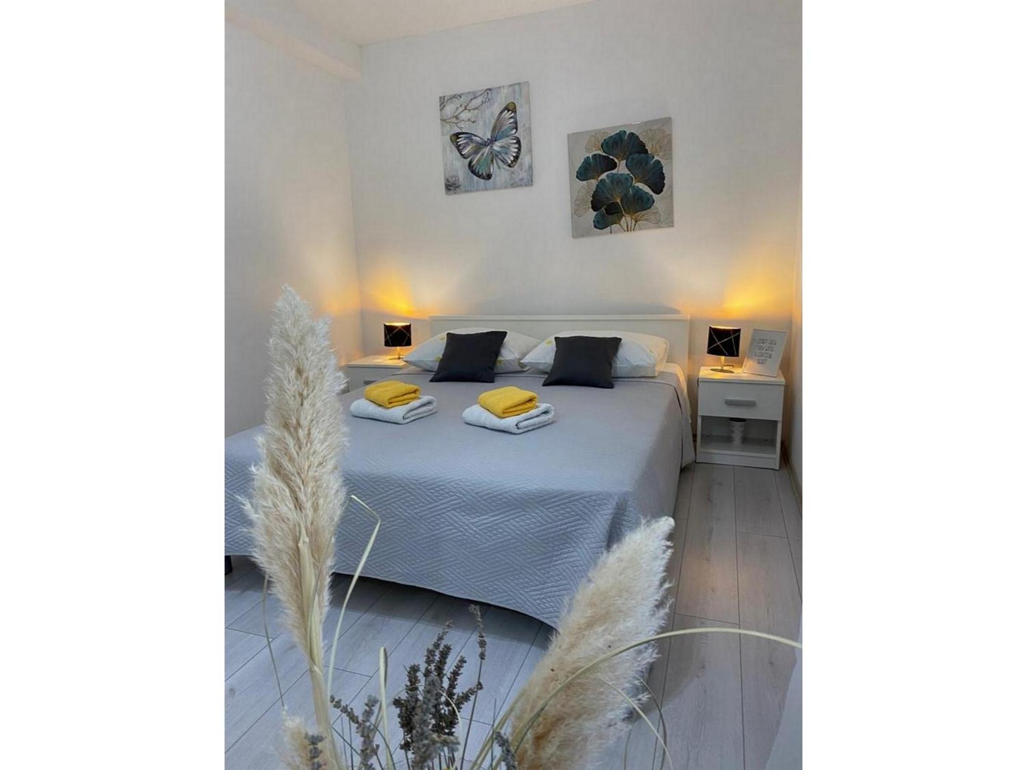 Rural Apartment Ante view 2