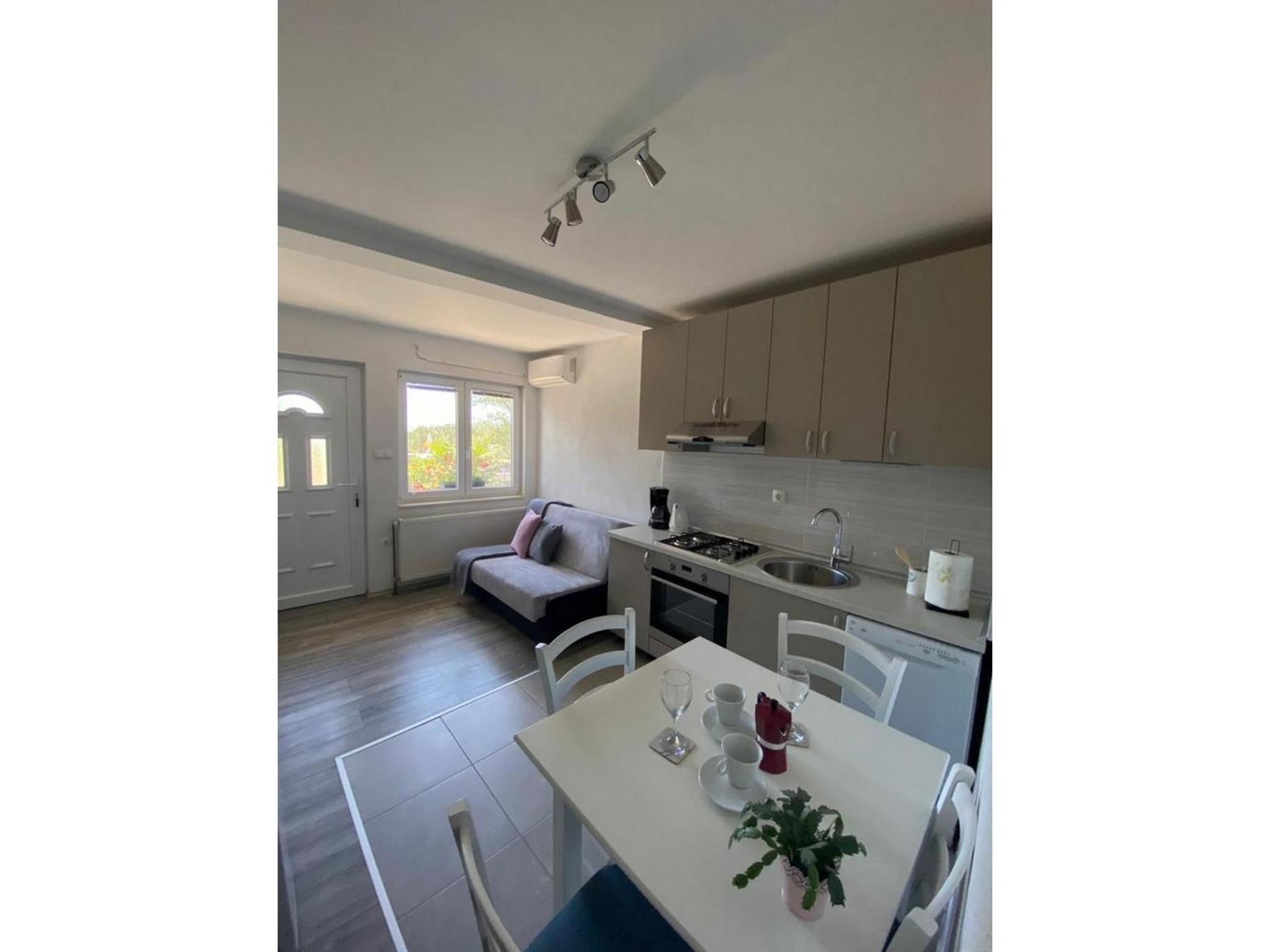 Rural Apartment Ante view 5