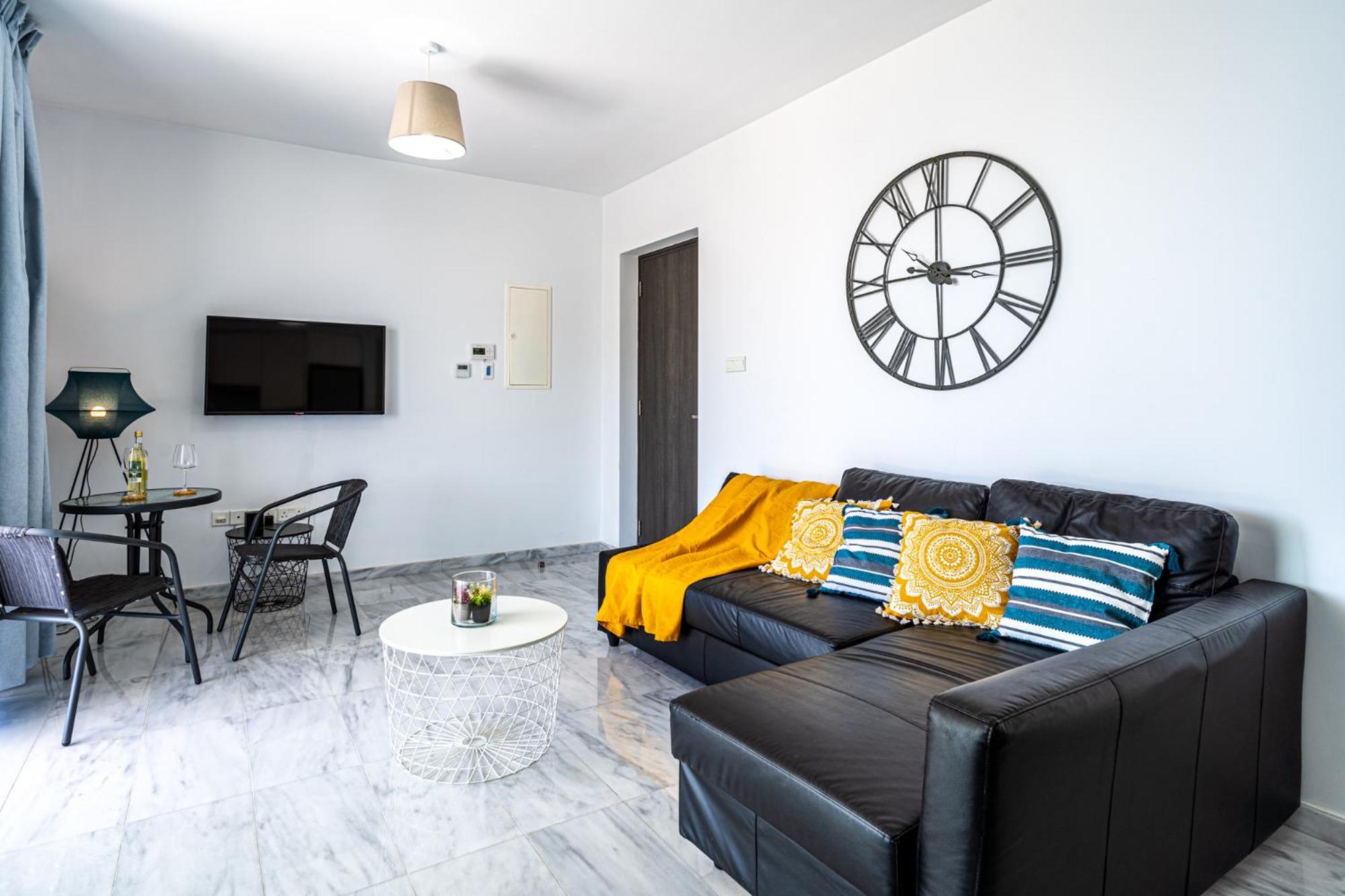 Oyster 1-BR Apt in Larnaca view 2