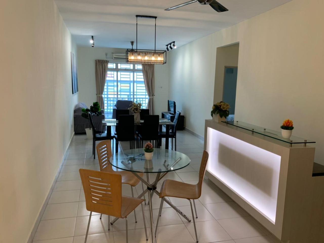 Tebrau City Residence,Warm Suite by Antlerzone