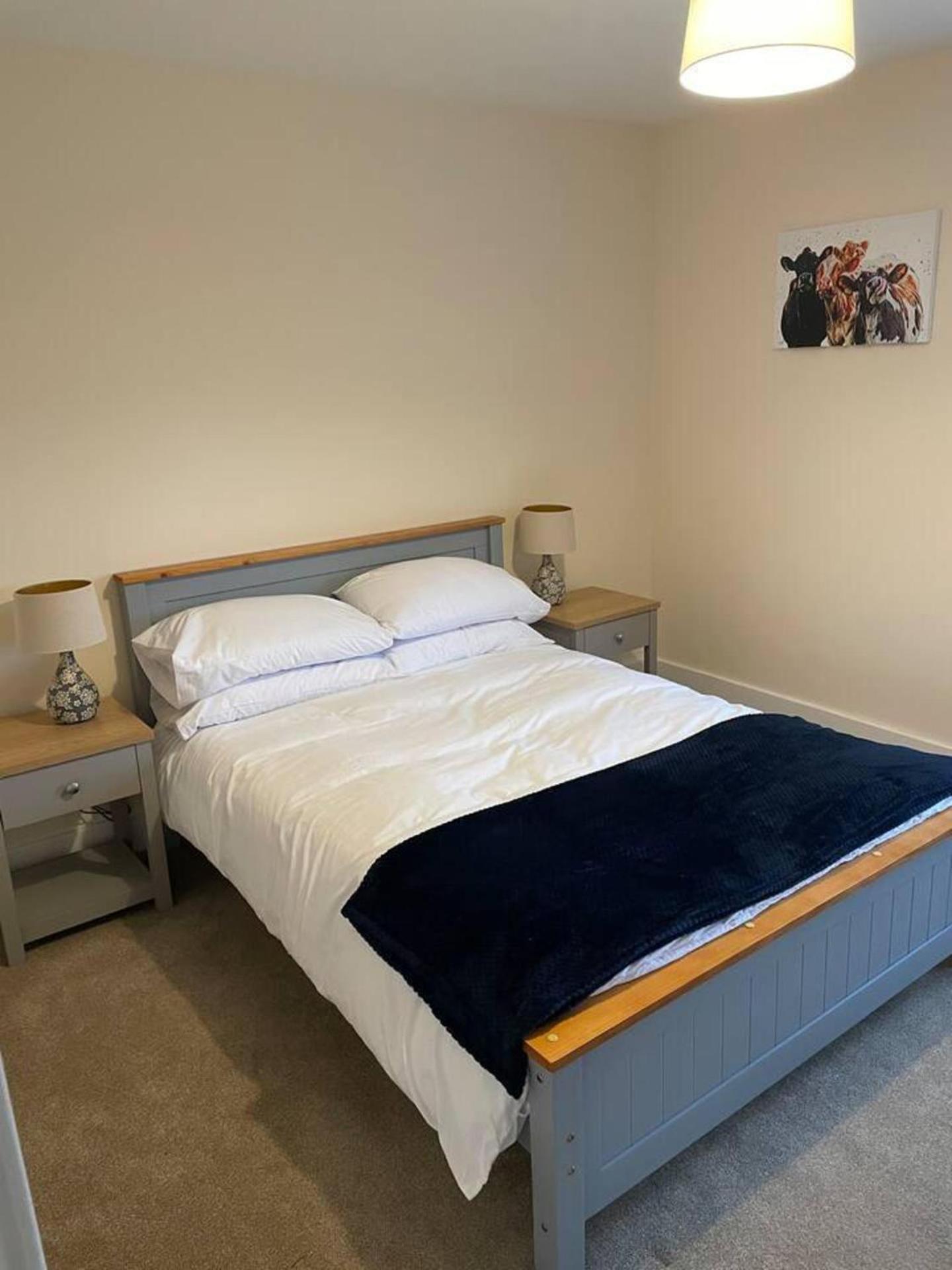Cottage - Sleeps 4 - Pets Ok - Parking - Garden view 2