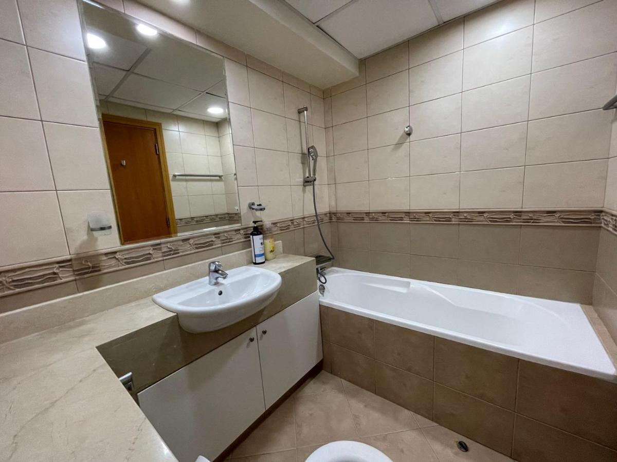 [METRO] Premium Location Lovely 2 Bedroom In JLT