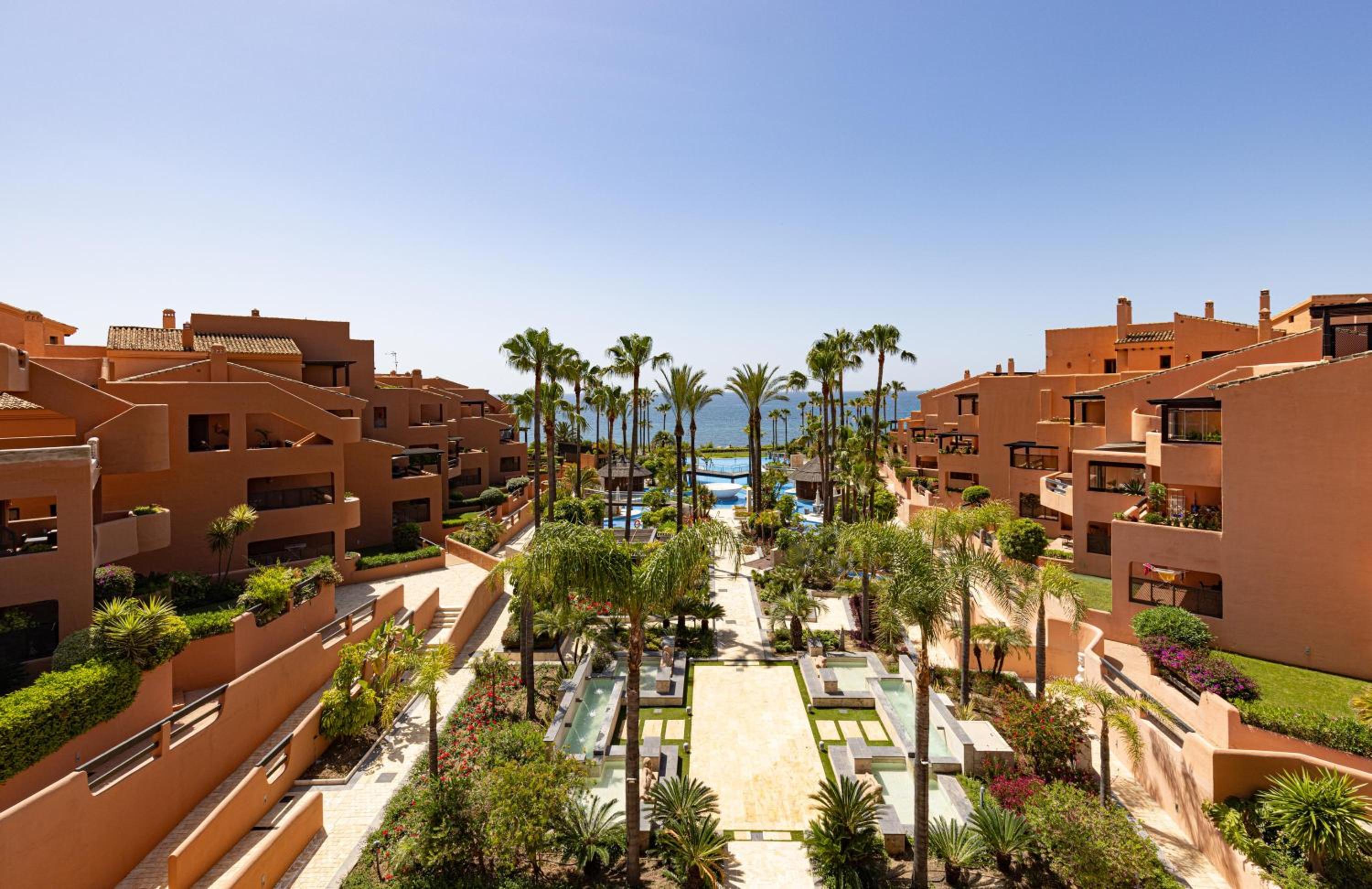Exclusive frontline beach penthouse