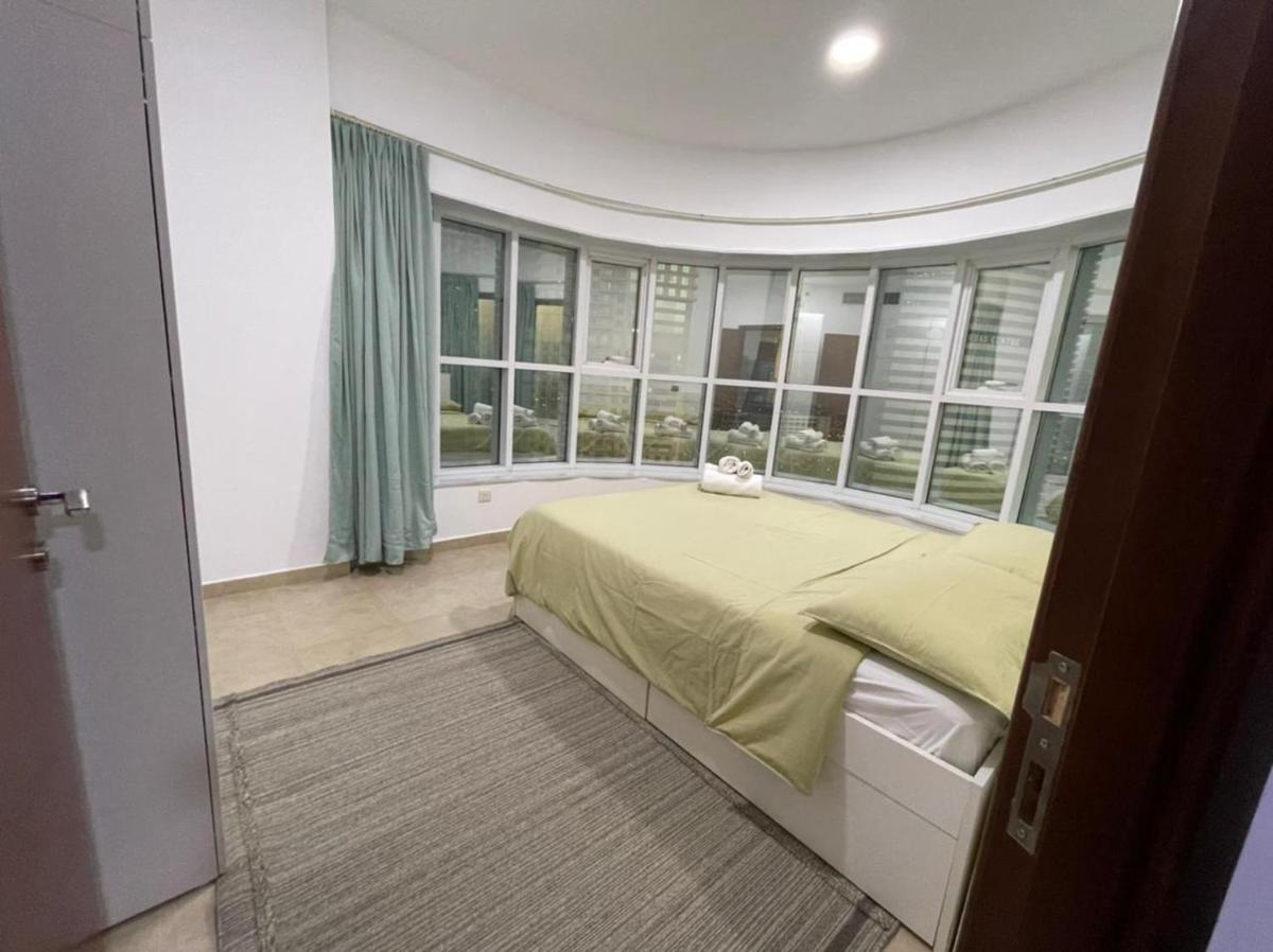 Near Metro - Lovely Modern 1 Bedroom in JLT