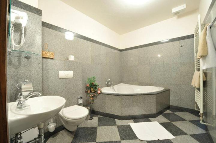 Brioni Suites