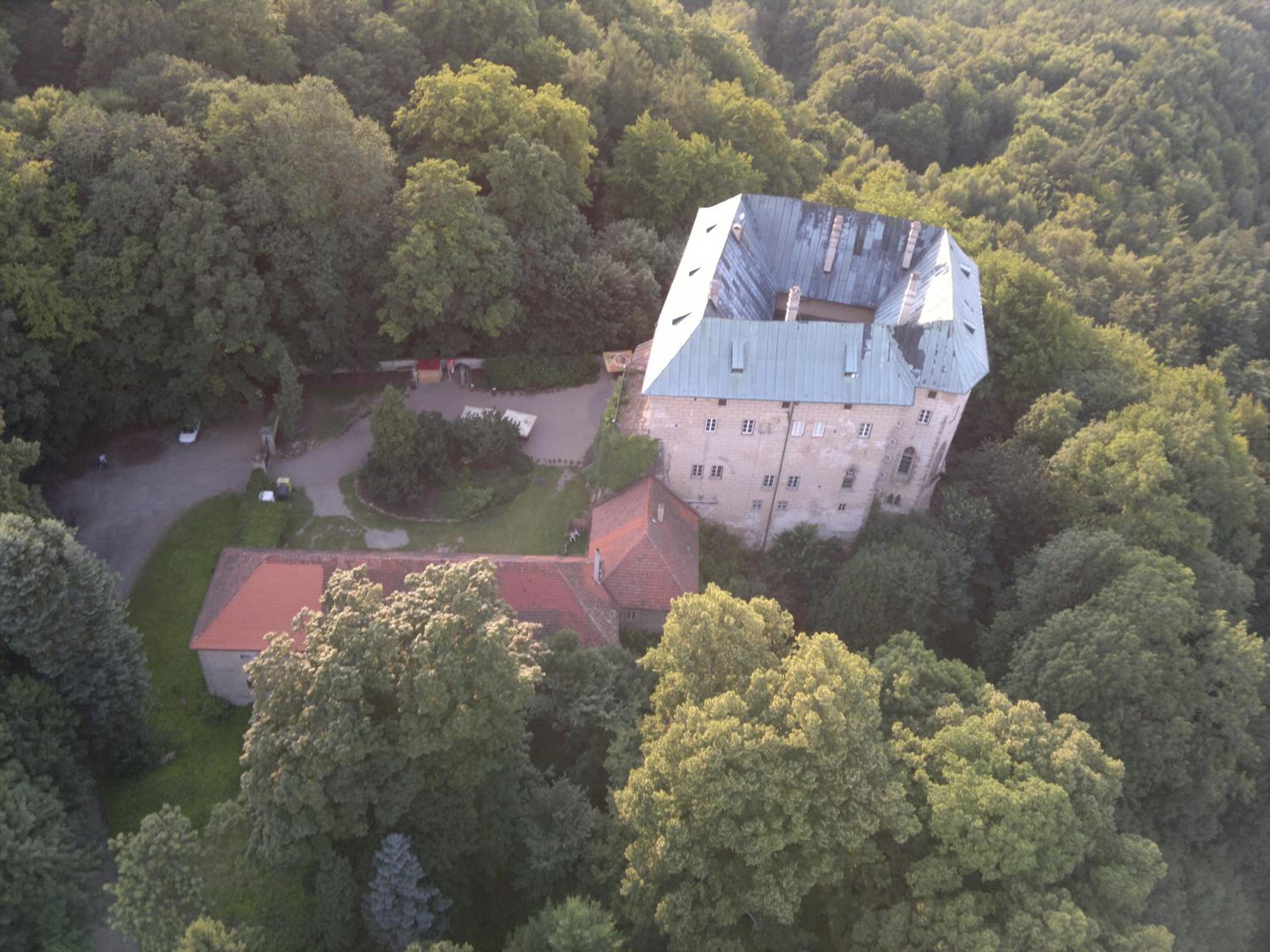 Hájovna hradu Houska view 4