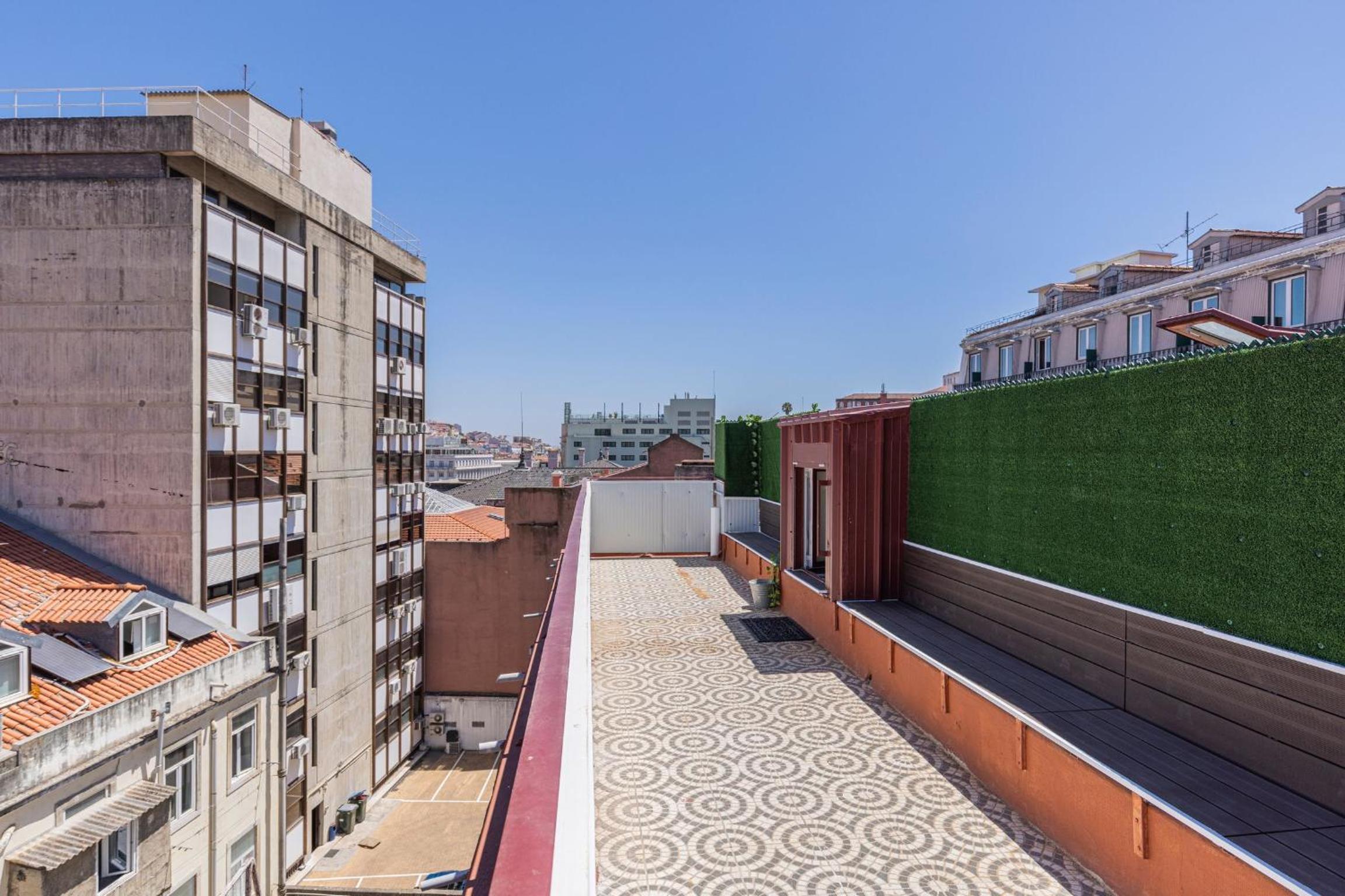 Glória´s Terrace by LovelyStay view 4