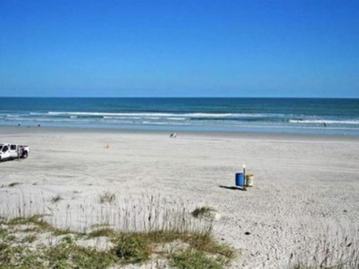 Ocean Village Club R34 Direct Beach Access Poolside view 5