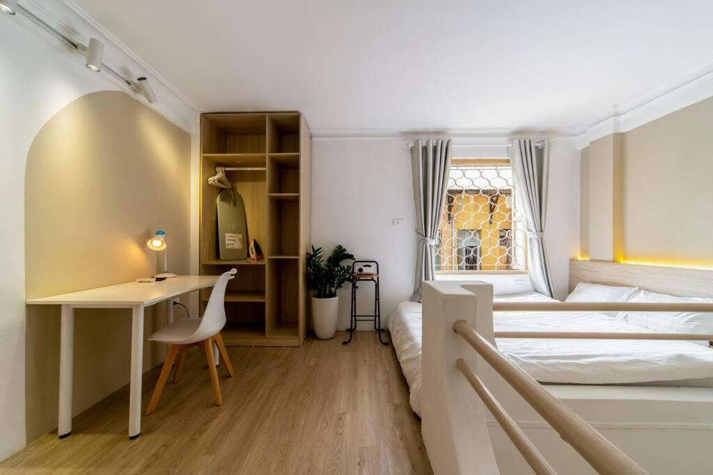 Holly HideAway-Cozy Nest -Balcony- City Center
