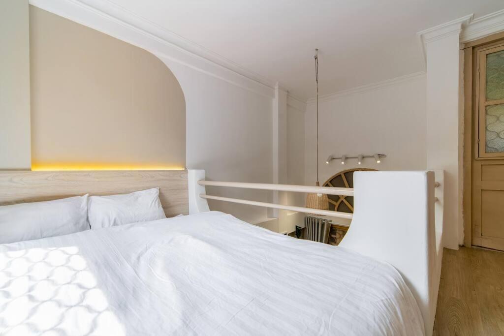 Holly HideAway-Cozy Nest -Balcony- City Center