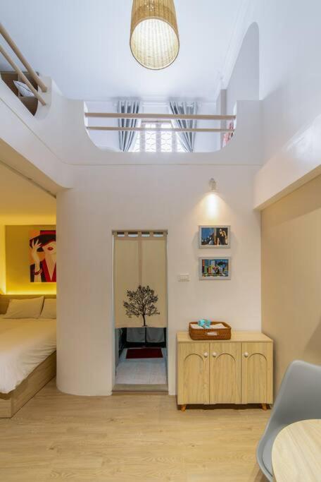 Holly HideAway-Cozy Nest -Balcony- City Center