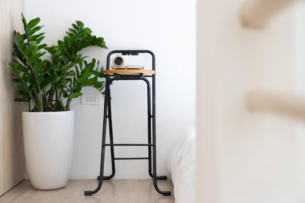 Holly HideAway-Cozy Nest -Balcony- City Center