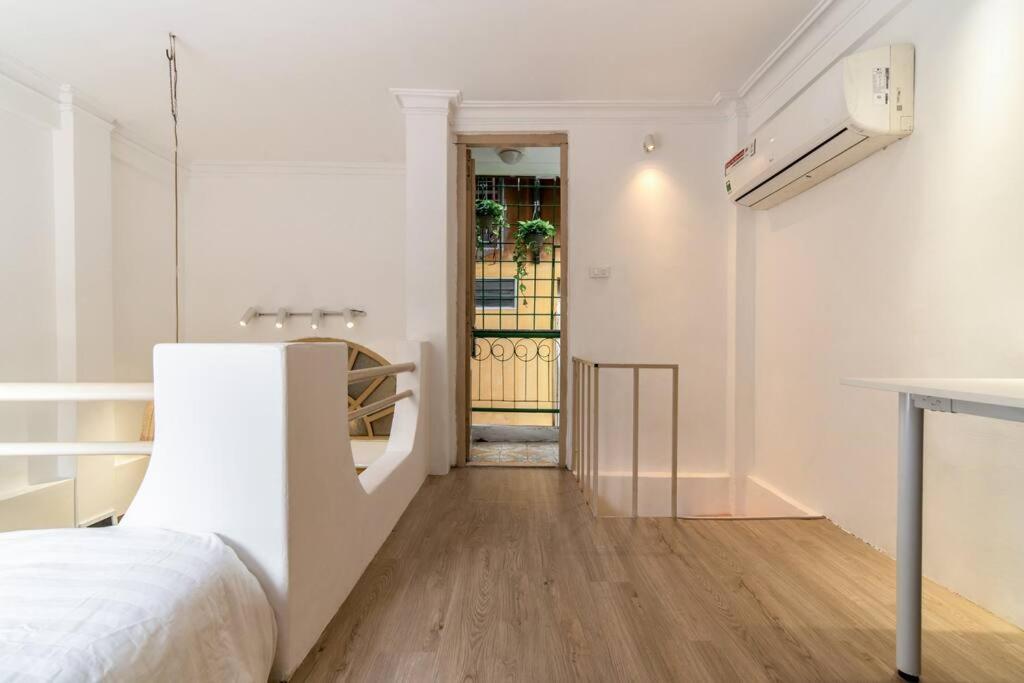 Holly HideAway-Cozy Nest -Balcony- City Center