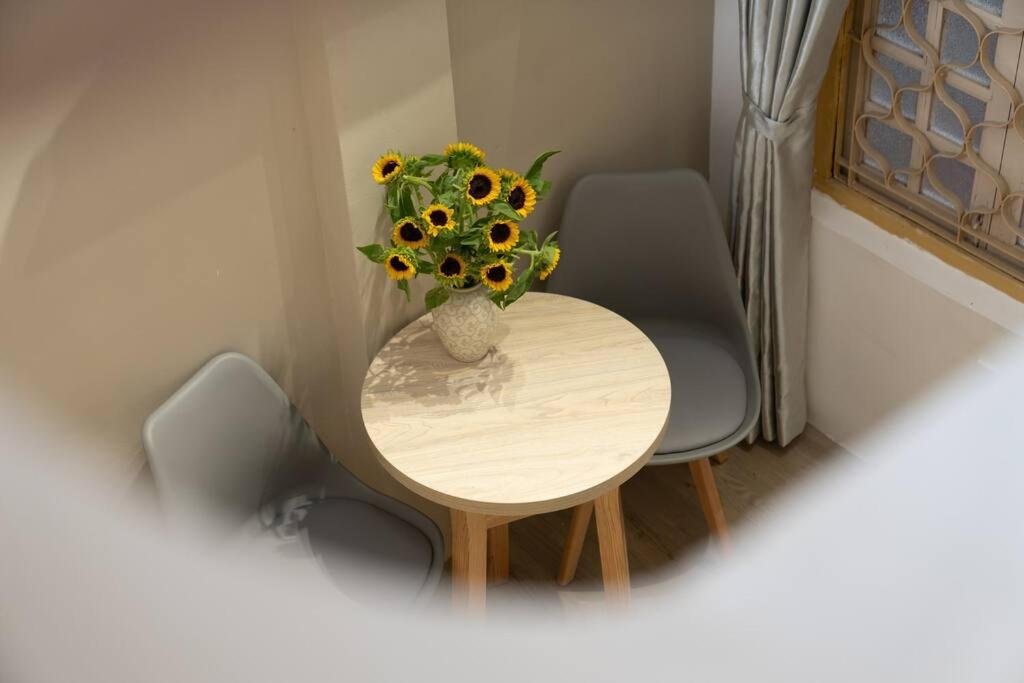Holly HideAway-Cozy Nest -Balcony- City Center