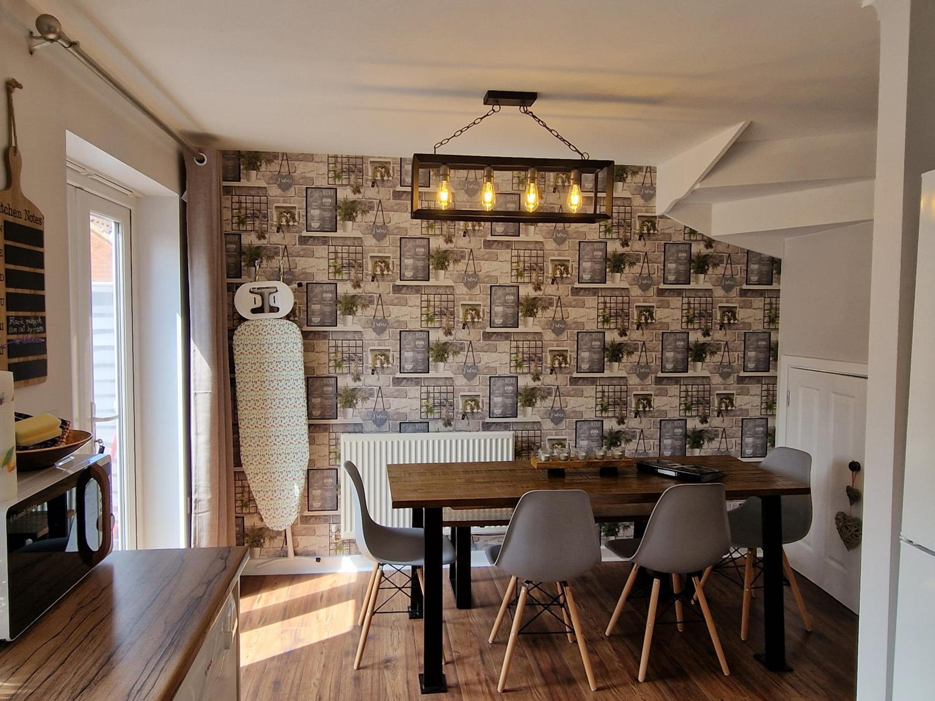Norwich, Lavender House, 3 Bedroom House, Private Parking and Garden