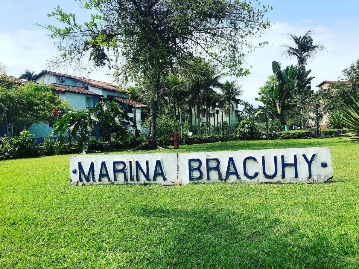 Natureza e mar no Bracuhy