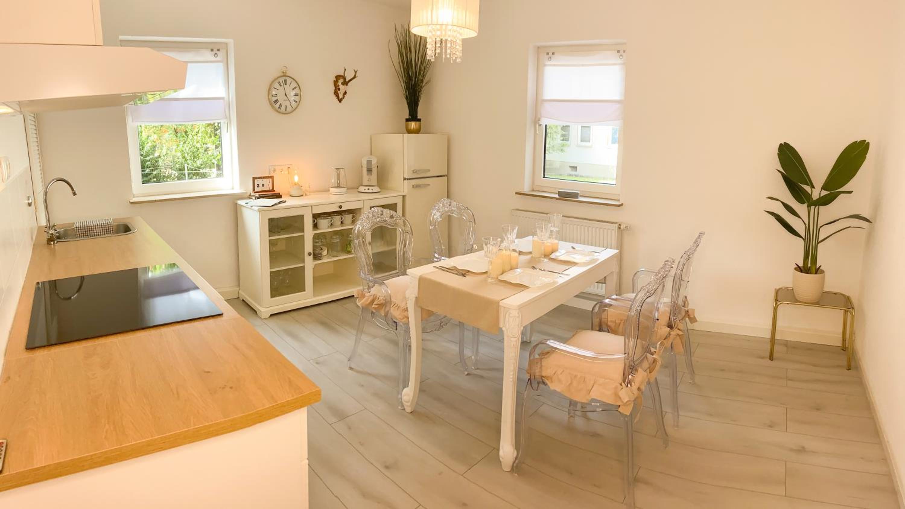 Apartments Cassel - mit Smart TV und Parkplätzen - für Singles, Paare, Familien und Gruppen