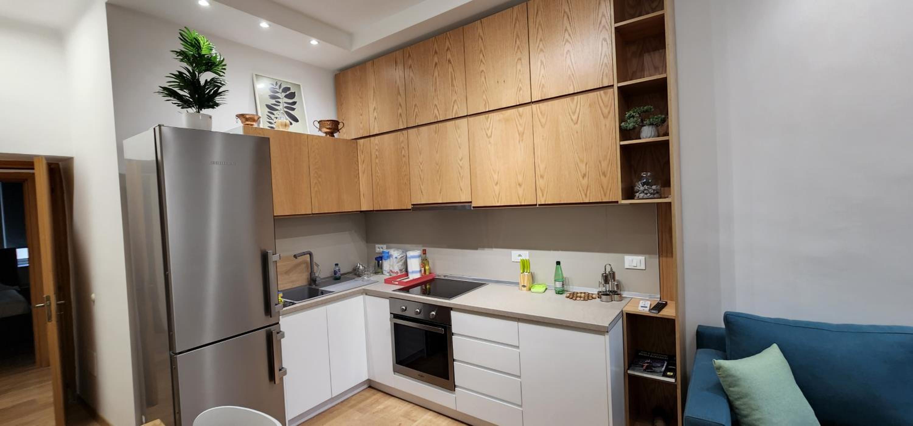 Like Home Apartment Shallvaret City Centre