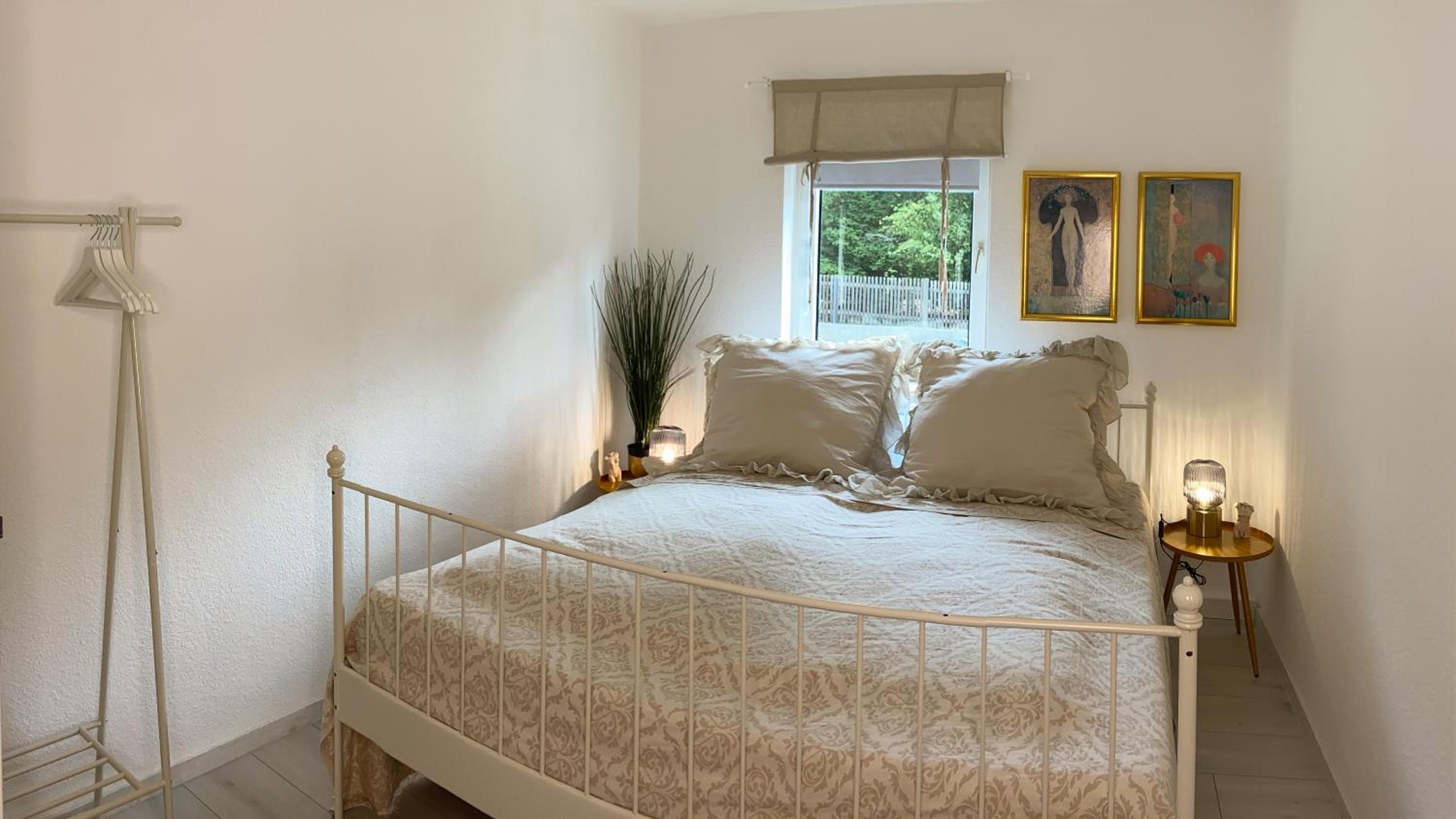 Apartments Cassel - mit Smart TV und Parkplätzen - für Singles, Paare, Familien und Gruppen