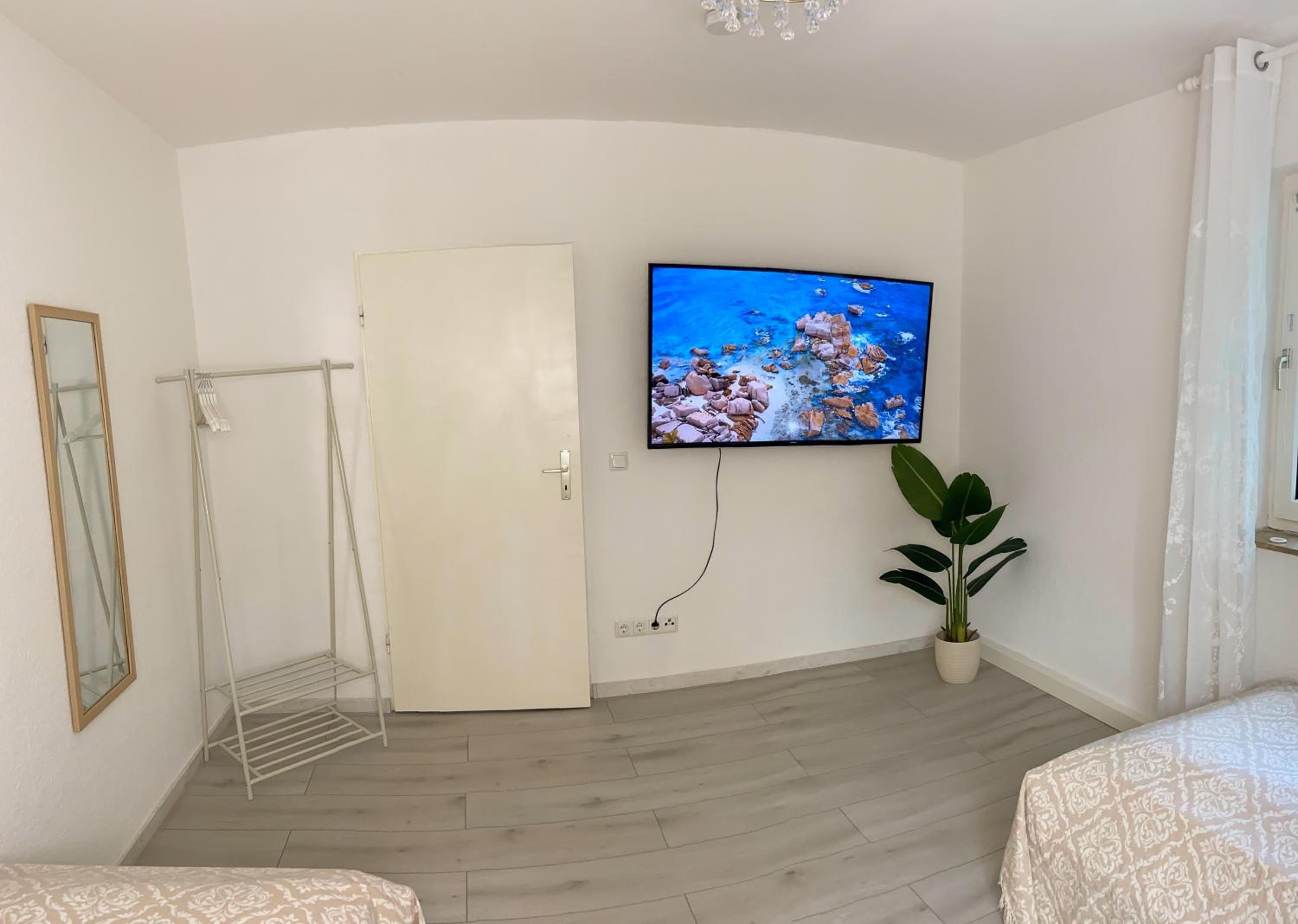 Apartments Cassel - mit Smart TV und Parkplätzen - für Singles, Paare, Familien und Gruppen