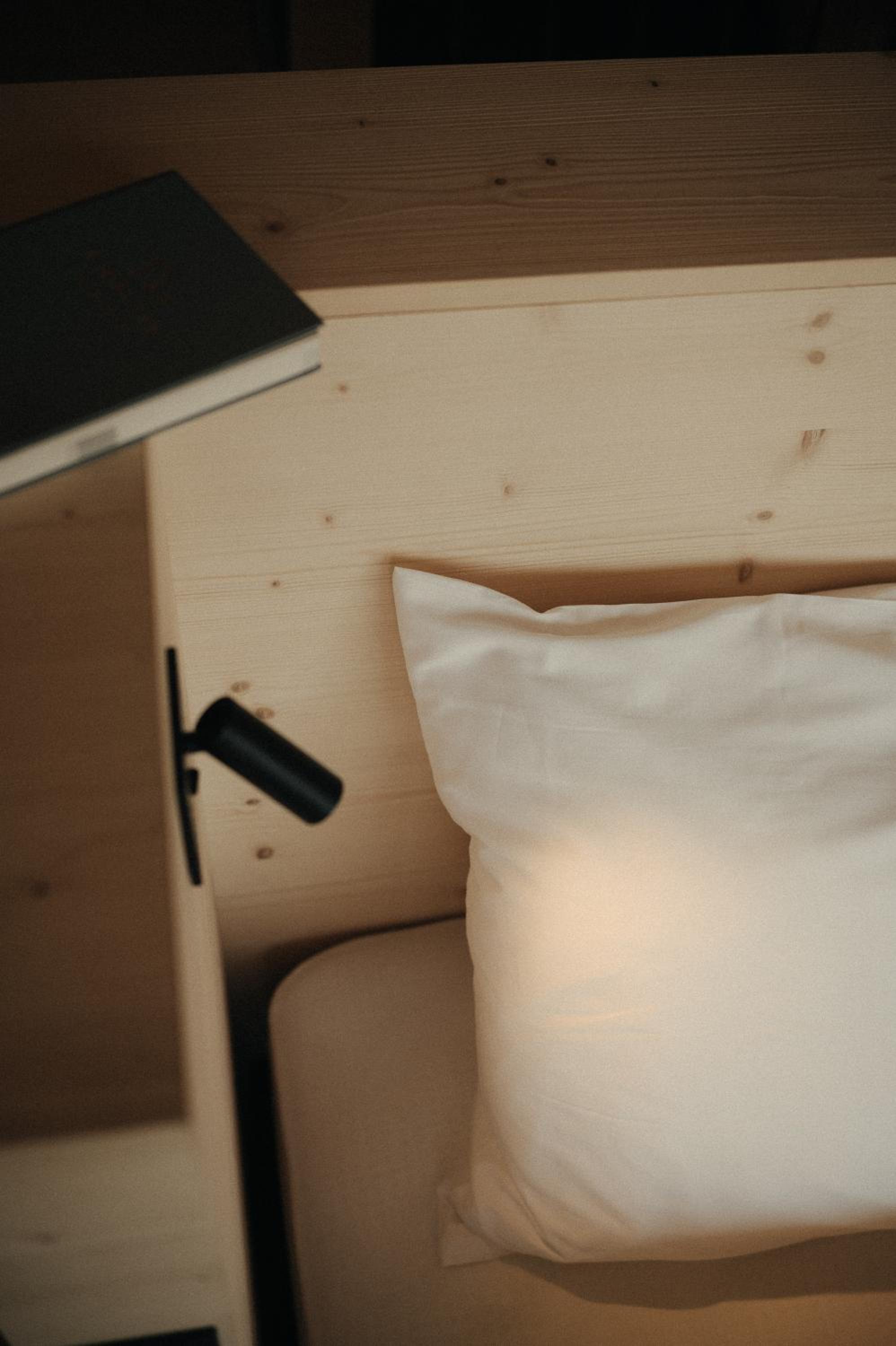 anders mountain suites 1 en Brixen — bedroom