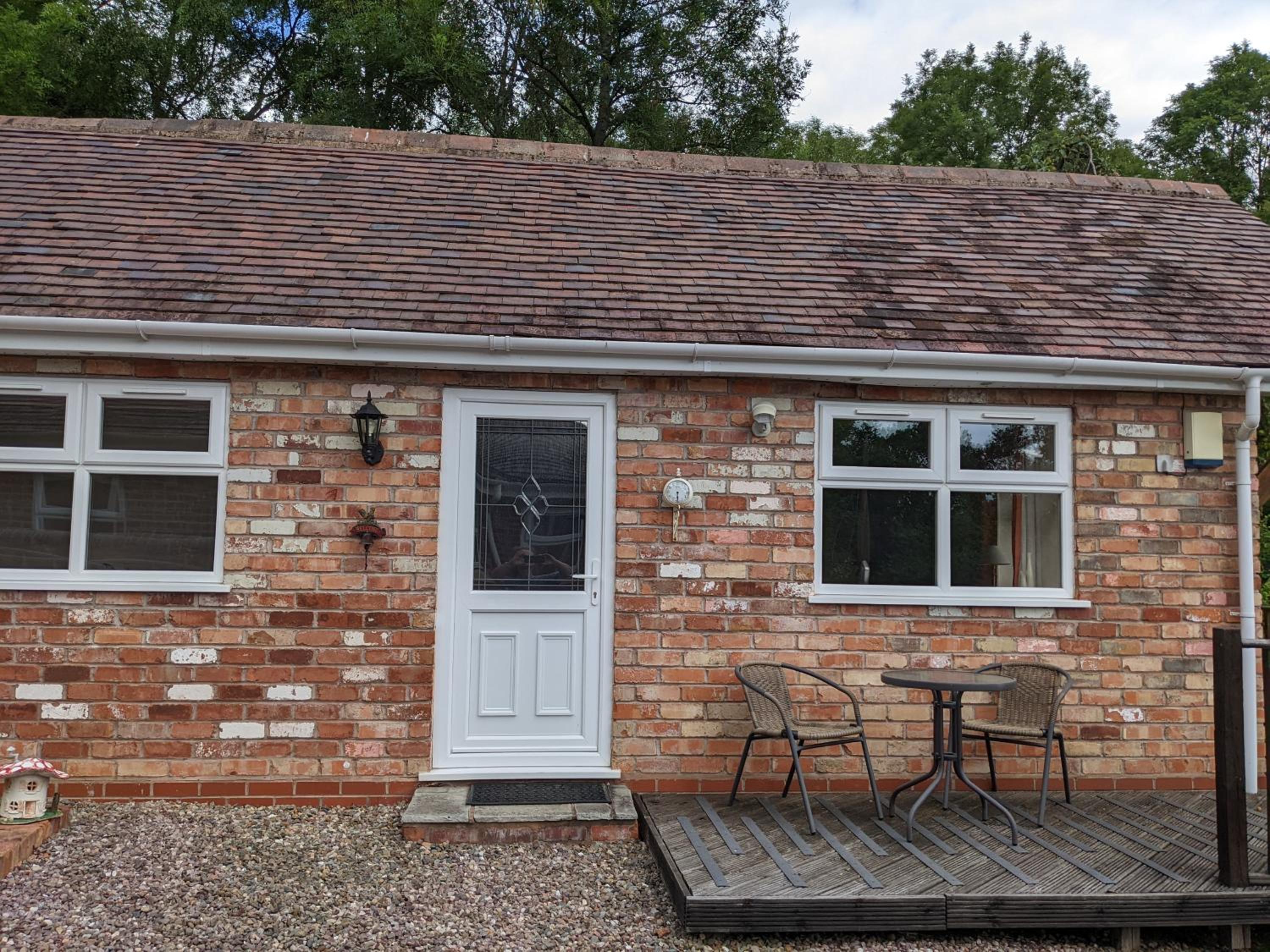 Three bedroomed house with a separate studio apartment by Severn Valley railway view 4