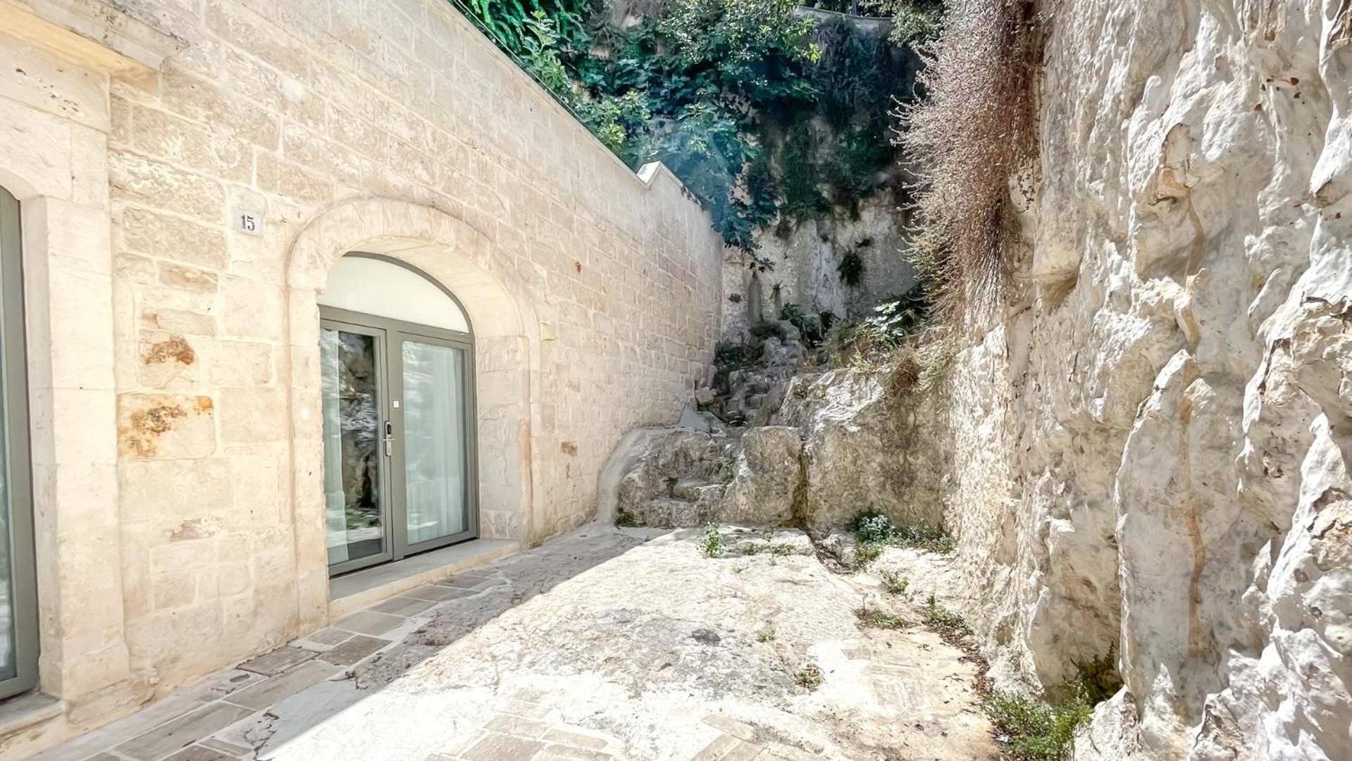 Vico Bianco Raro Smart Rooms Collection view 5