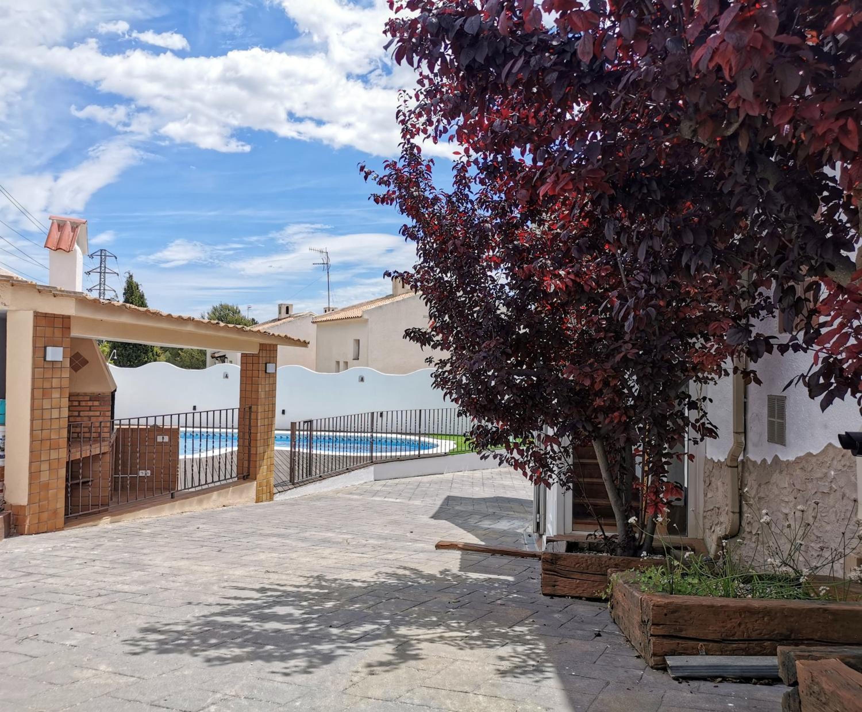 Private Pool near the Beach, 40 min from Barcelona
