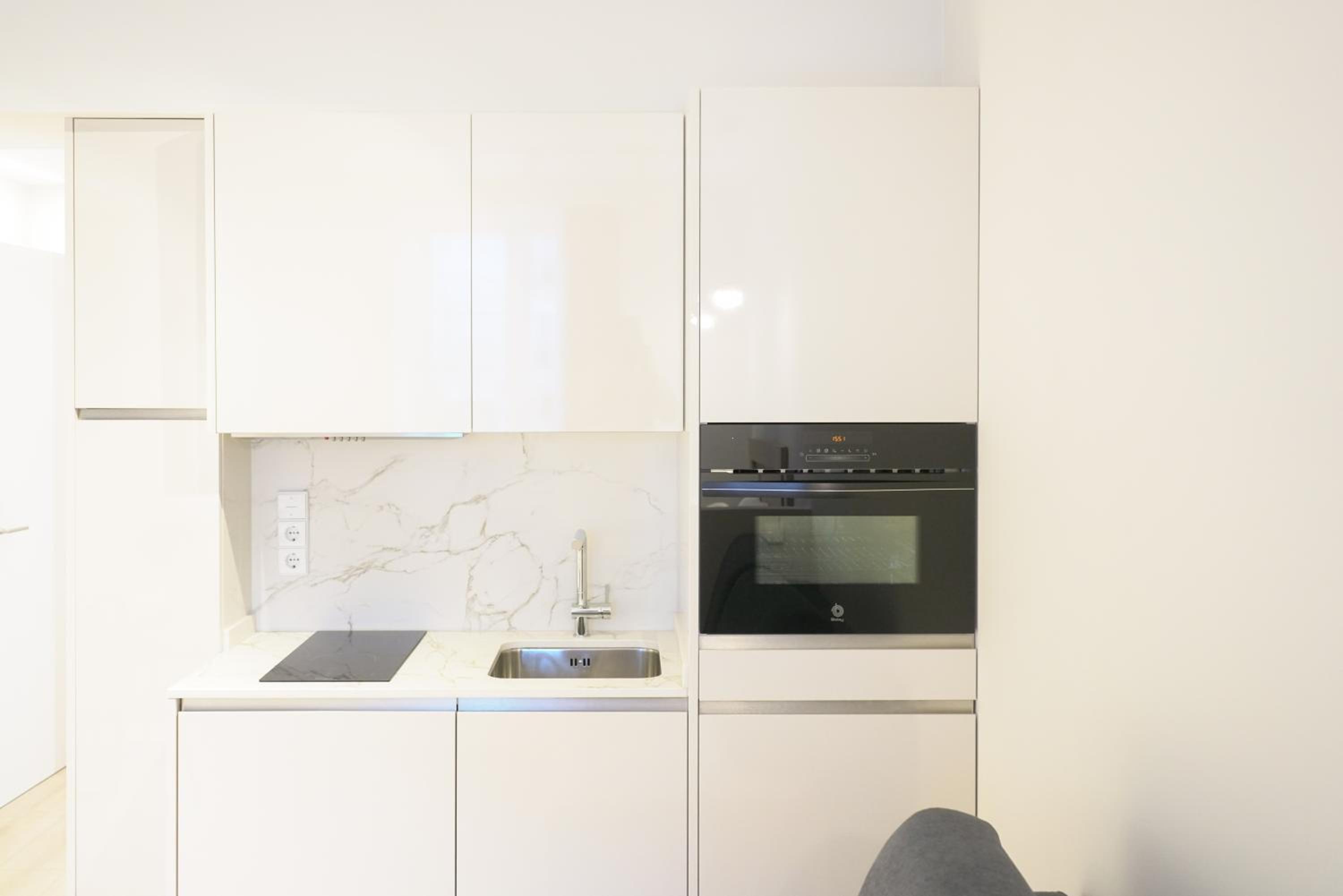 APARTAMENTOS LA FLORA BURGOS todos con aire acondicionado y ascensor