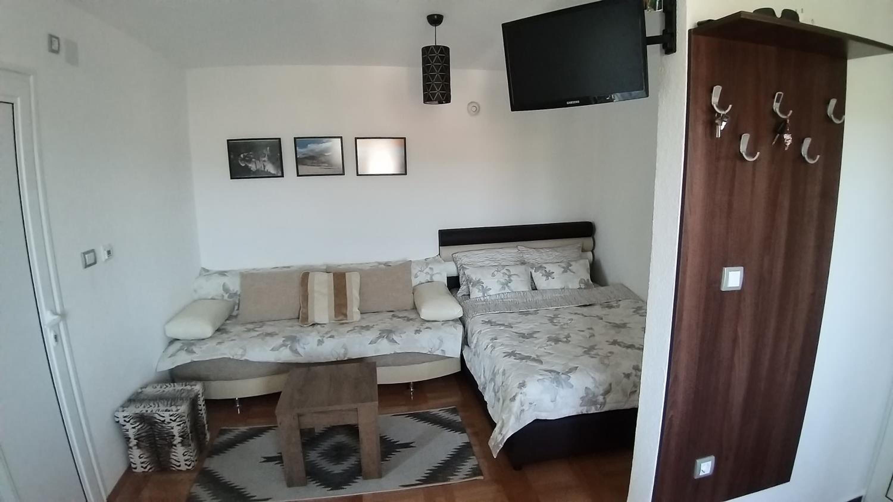 Photo 7