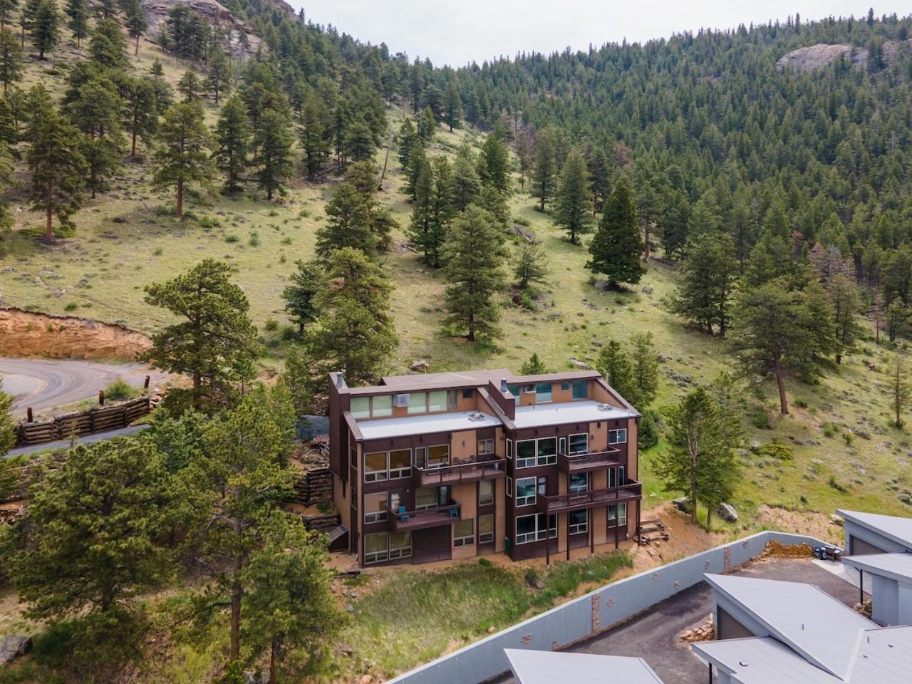 Trails End Vacation Home at Windcliff view 3