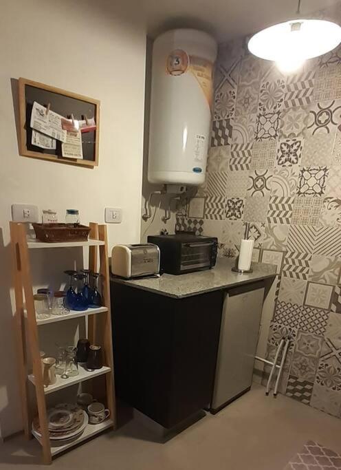 Luminoso,tranquilo y practico estudio en zona sur con balcón y cochera