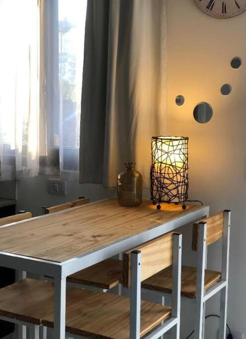 Luminoso,tranquilo y practico estudio en zona sur con balcón y cochera