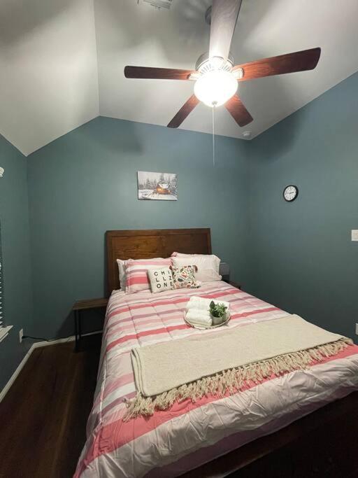 Spacious Conroe Home around 4 miles to the Lake view 2
