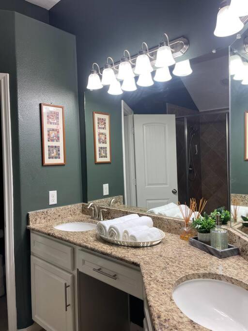 Spacious Conroe Home around 4 miles to the Lake view 3
