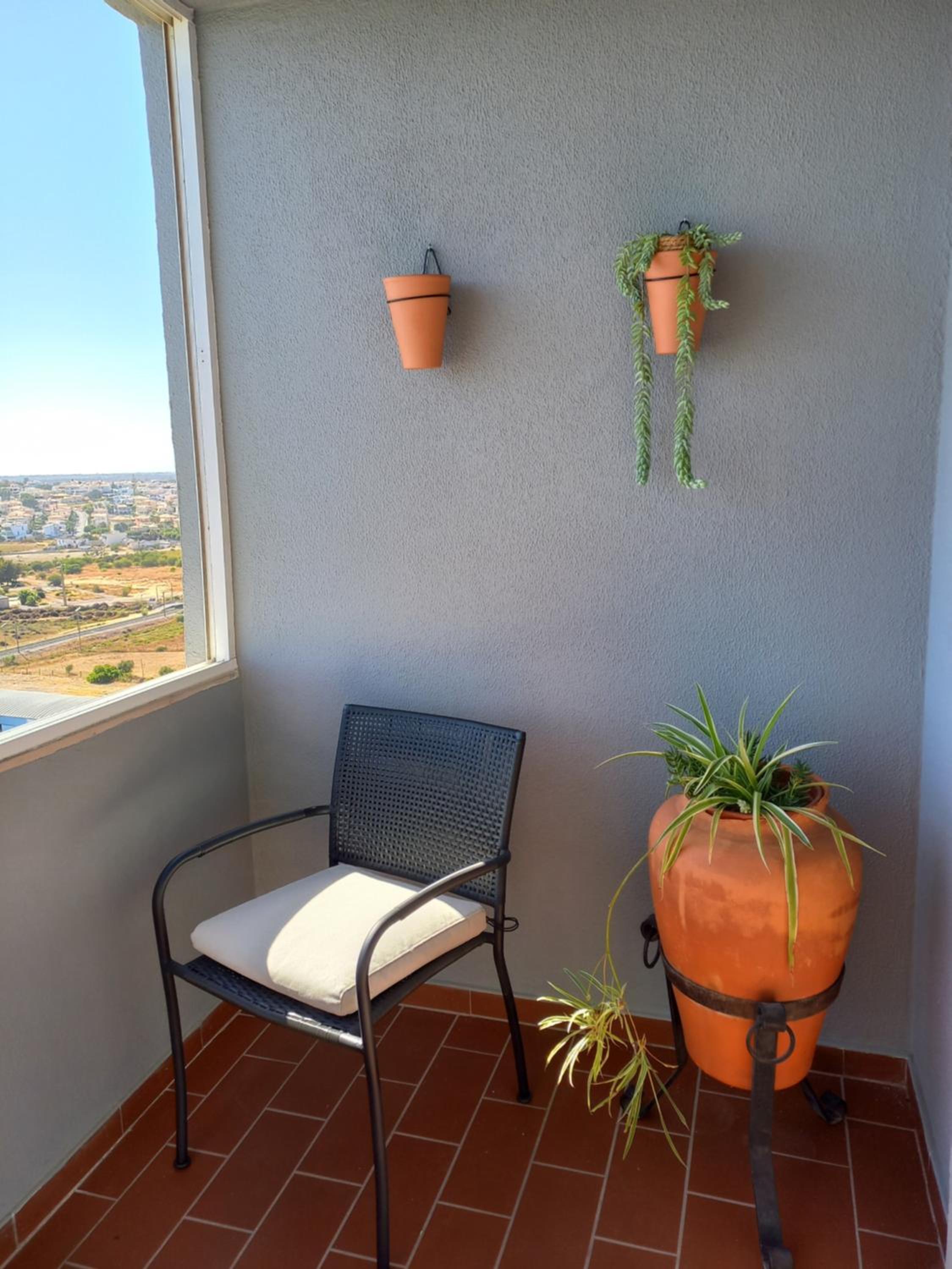 Sea View urban apartment